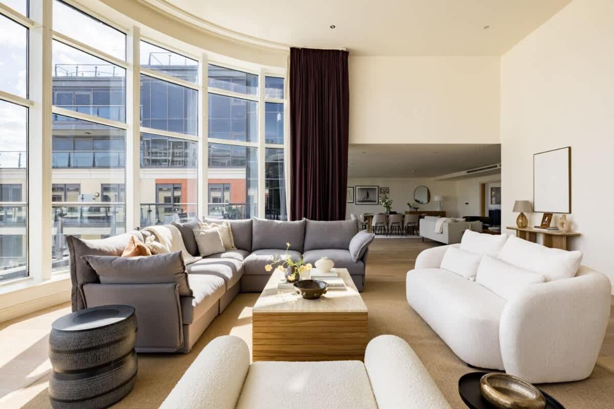 The Thames View - Stunning 3BDR Apartment with Terrace