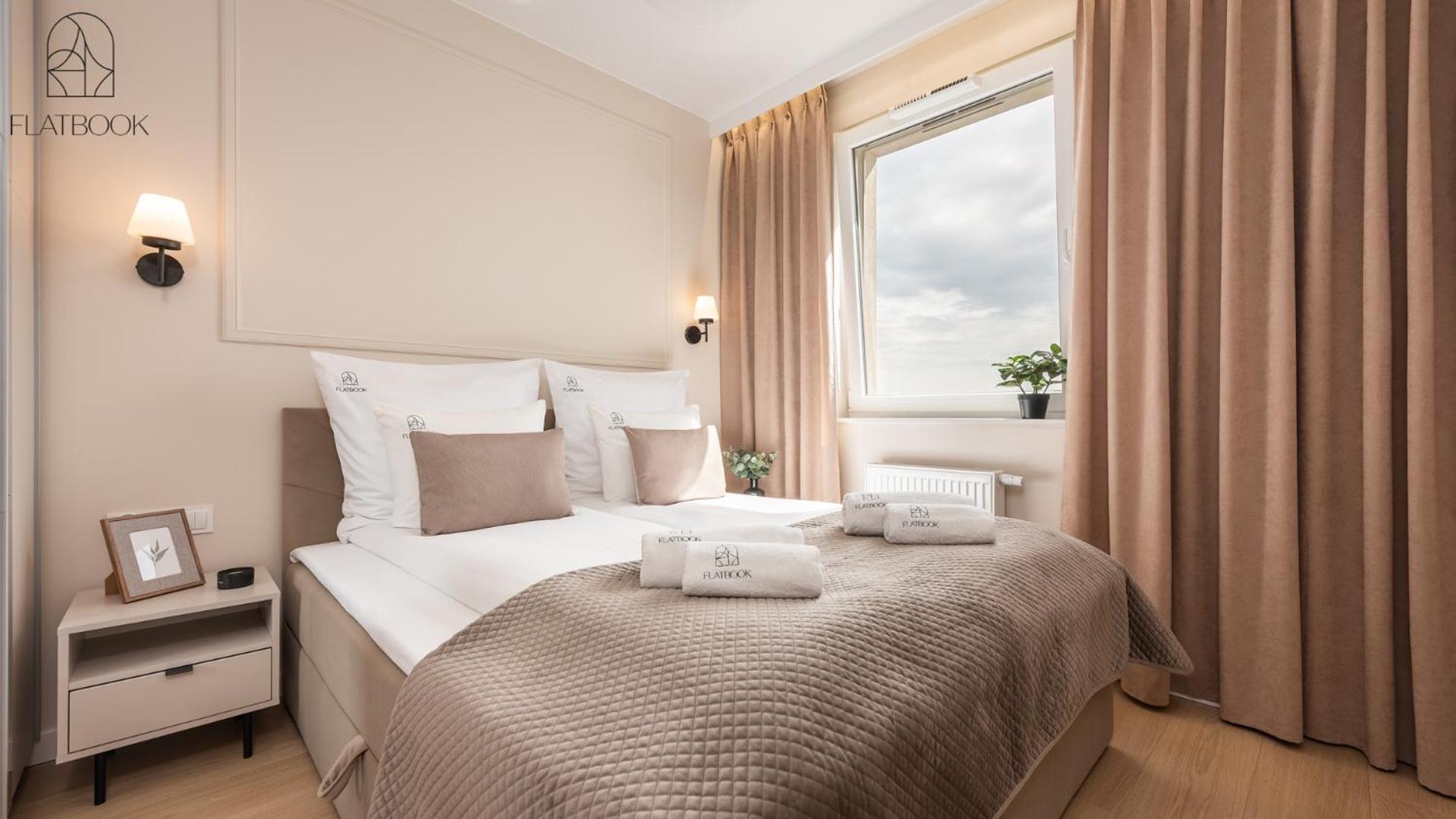 Flatbook - Seaside Apartments Nowa Letnica with a Rooftop Viewing Terrace & Gym