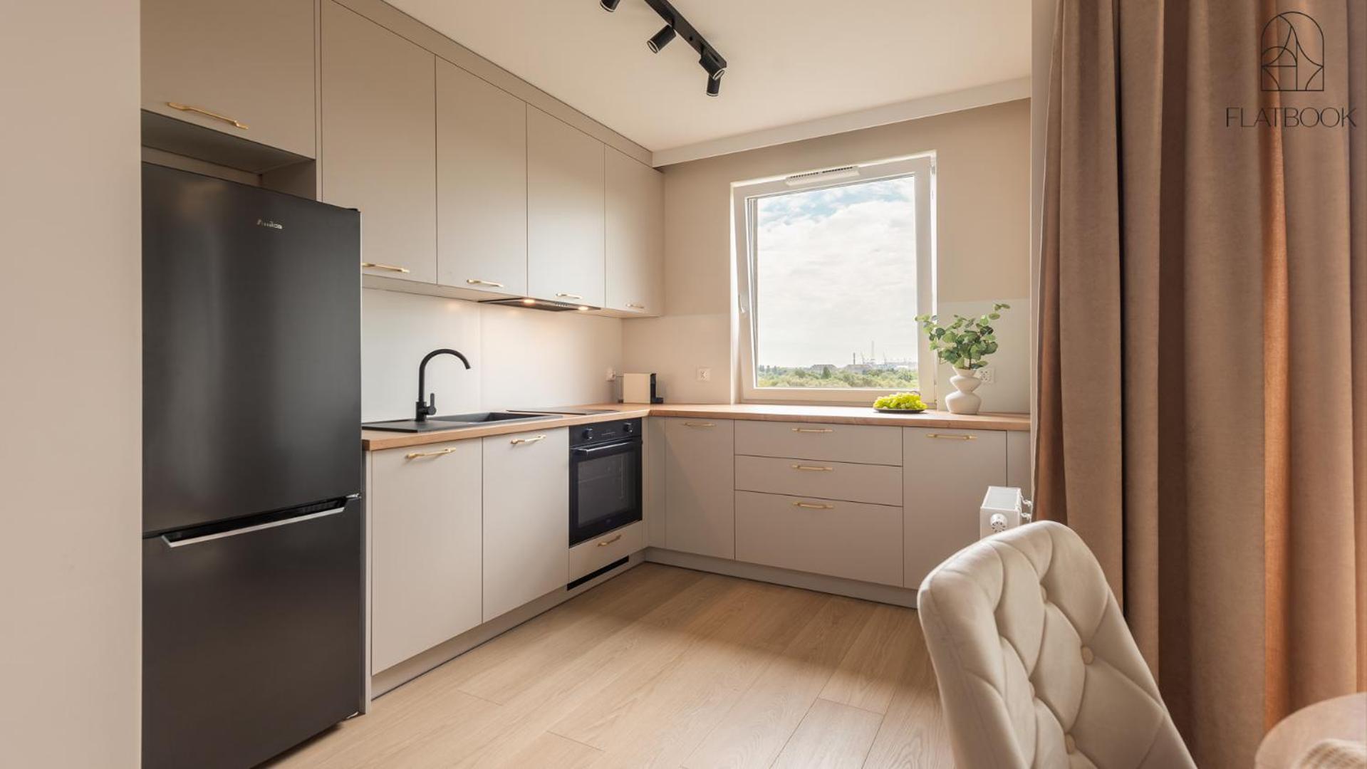 Flatbook - Seaside Apartments Nowa Letnica with a Rooftop Viewing Terrace & Gym