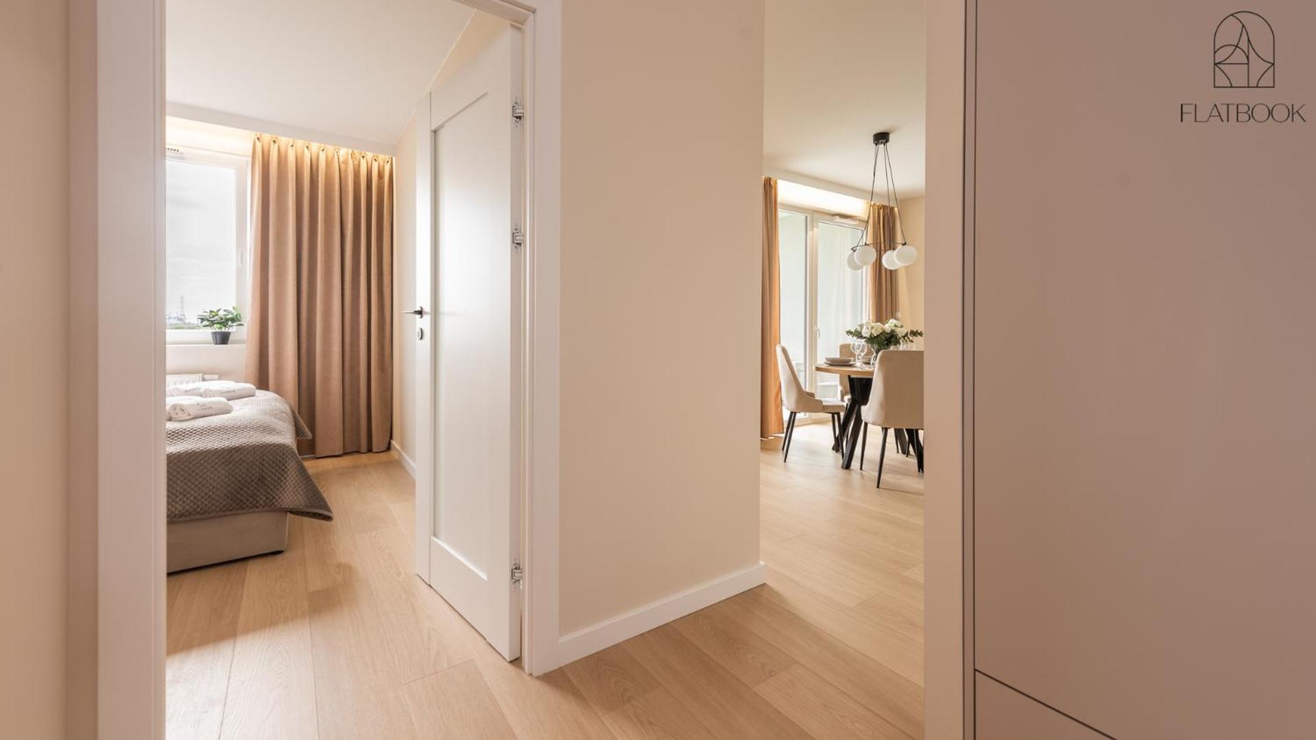 Flatbook - Seaside Apartments Nowa Letnica with a Rooftop Viewing Terrace & Gym