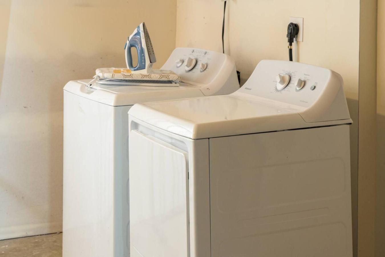 Mile High Haven, HOT TUB, 5BR