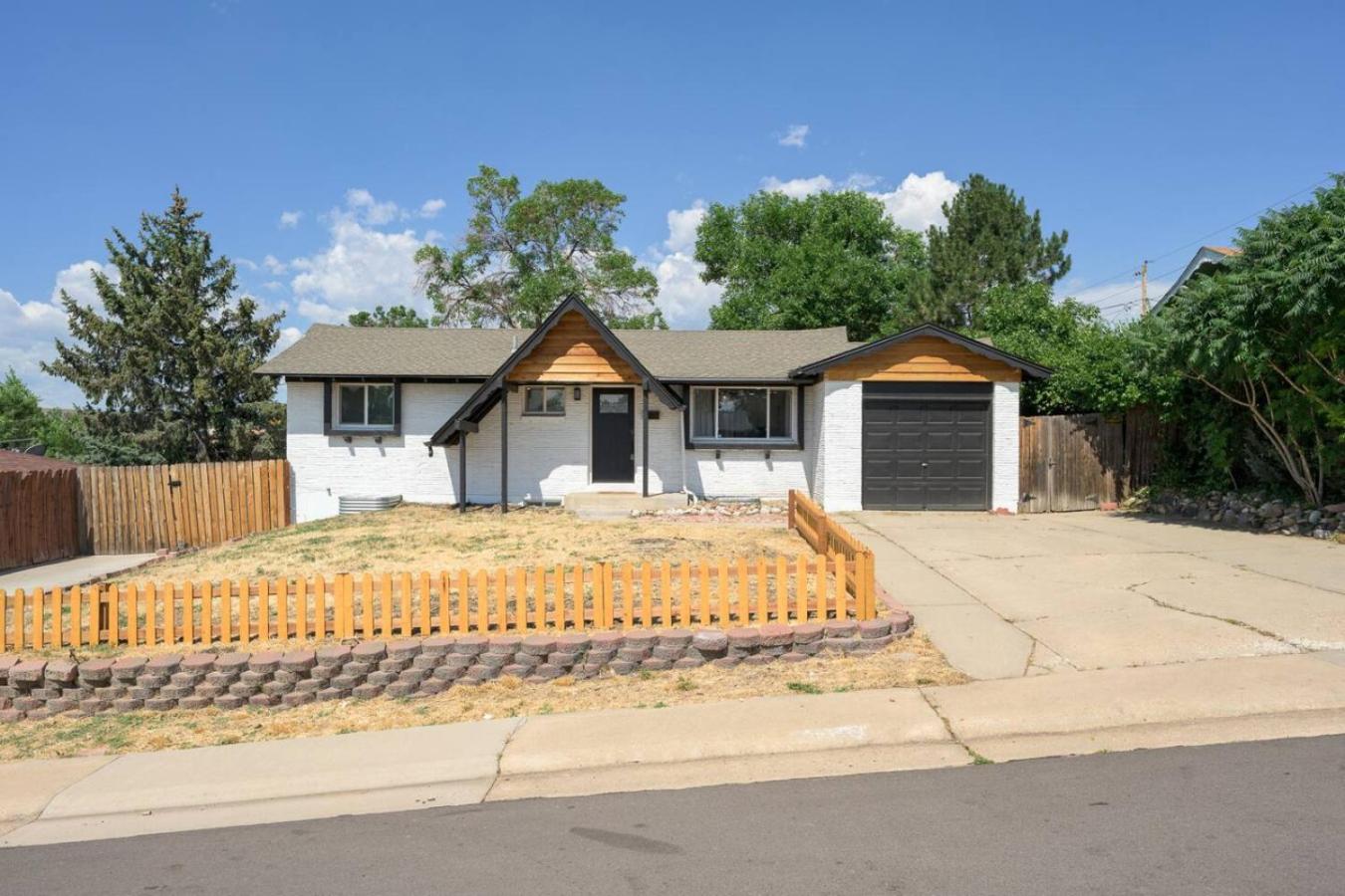 Mile High Haven, HOT TUB, 5BR