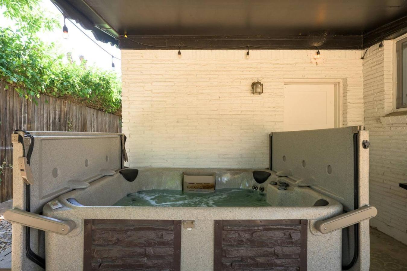 Mile High Haven, HOT TUB, 5BR
