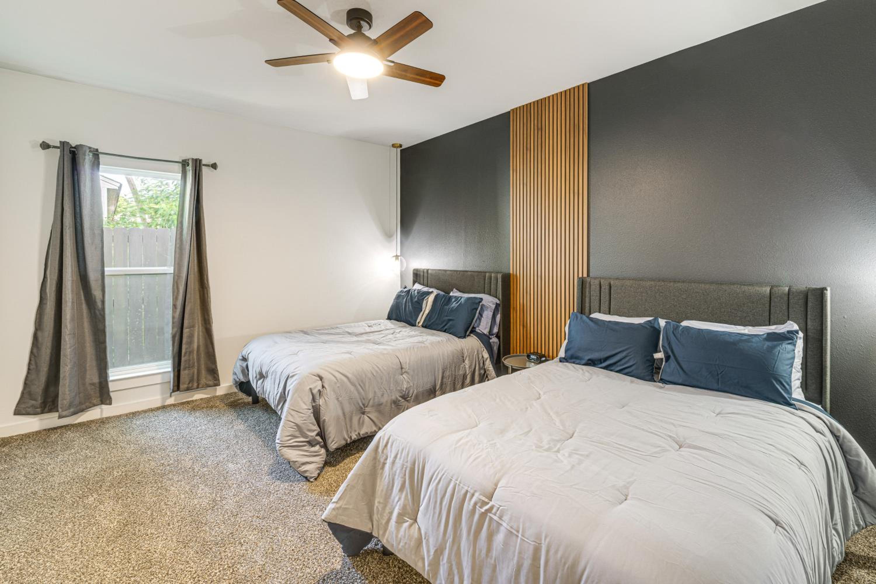 3 Mi to Dtwn Dallas Getaway with Game Area!