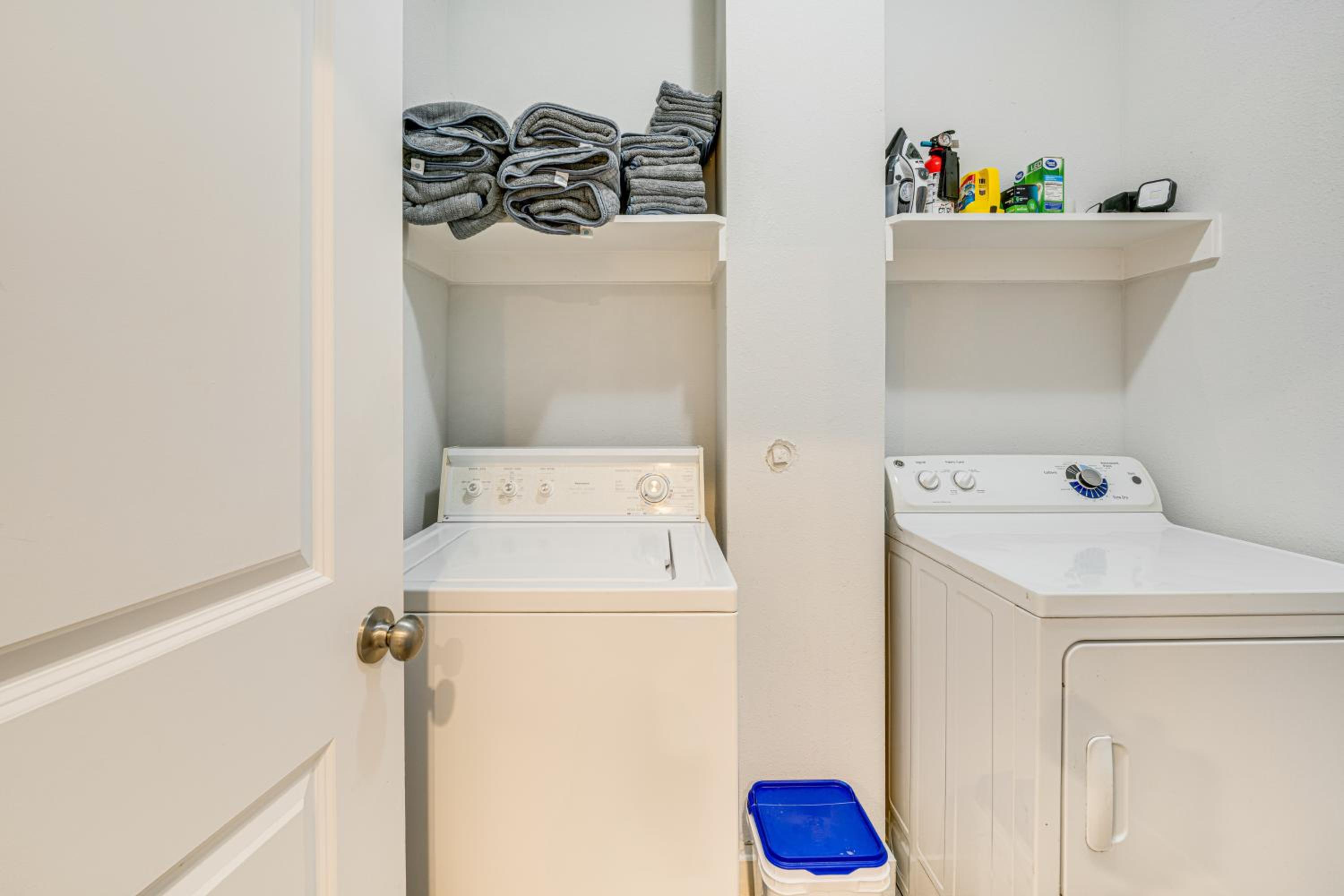 3 Mi to Dtwn Dallas Getaway with Game Area!