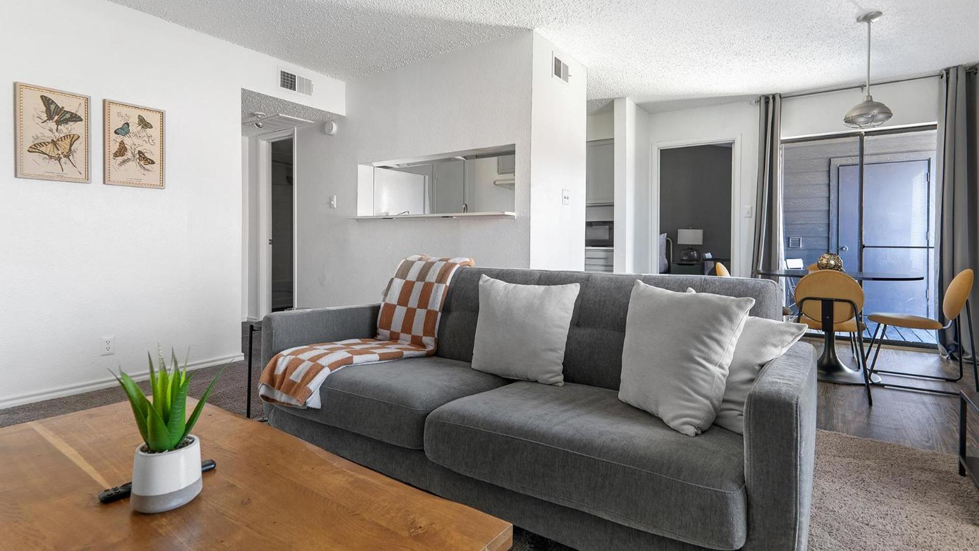 Landing Apartments - Austin