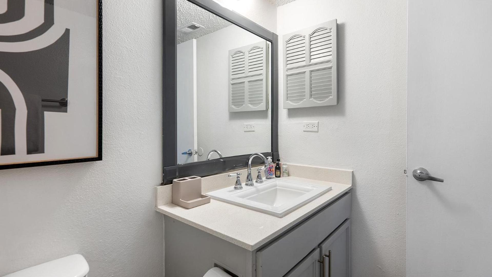 Landing Apartments - Austin