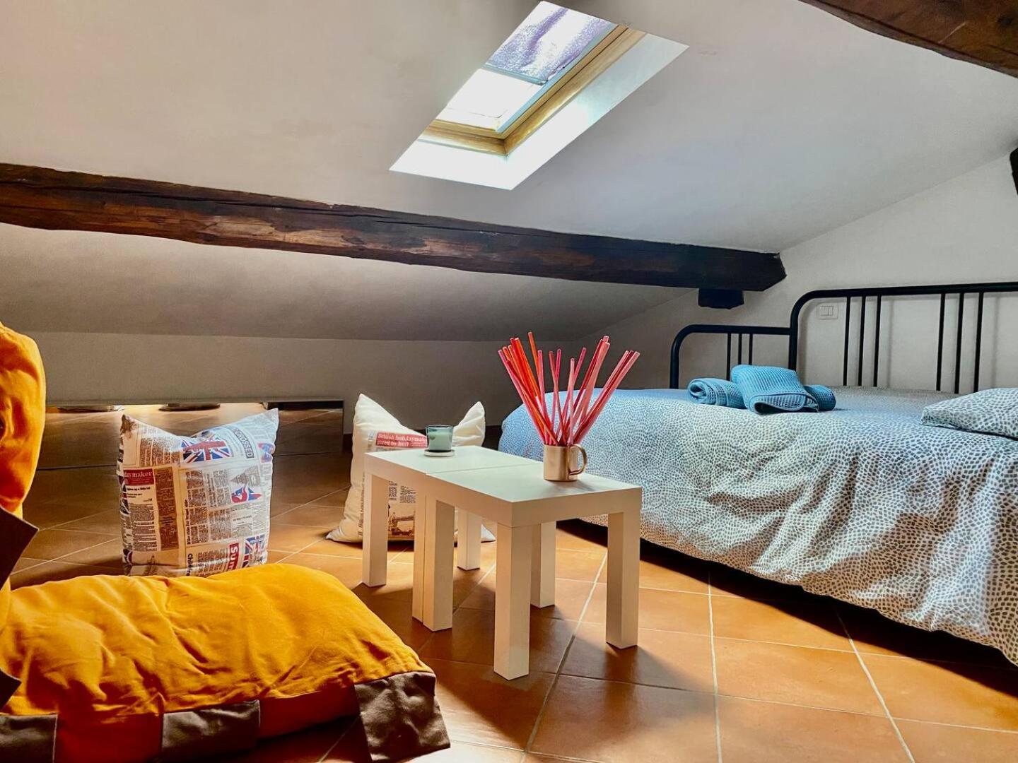 Charming Florence Apartment in Historic Building No Elevator