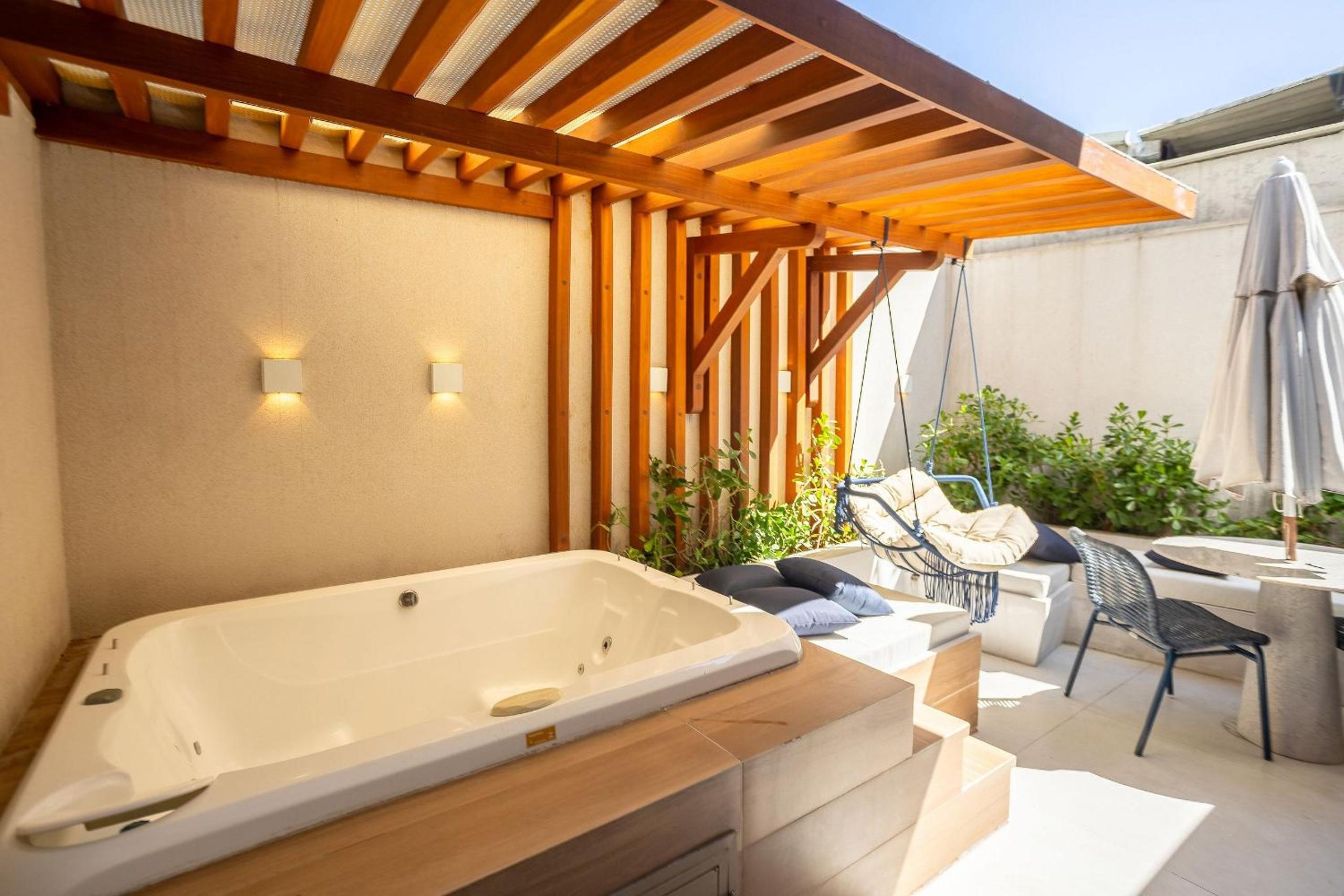 Way Bossa #J - Apto with Jacuzzi by Carpediem
