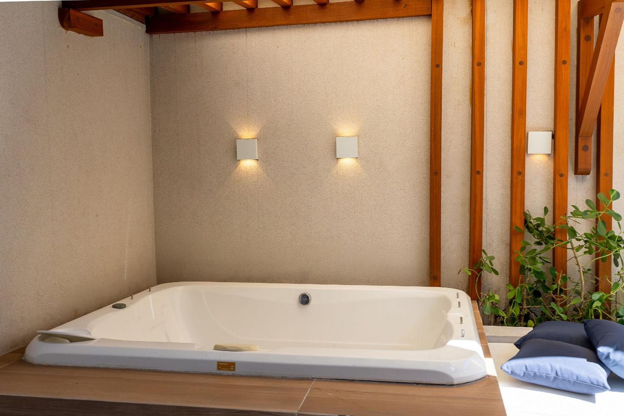Way Bossa #J - Apto with Jacuzzi by Carpediem