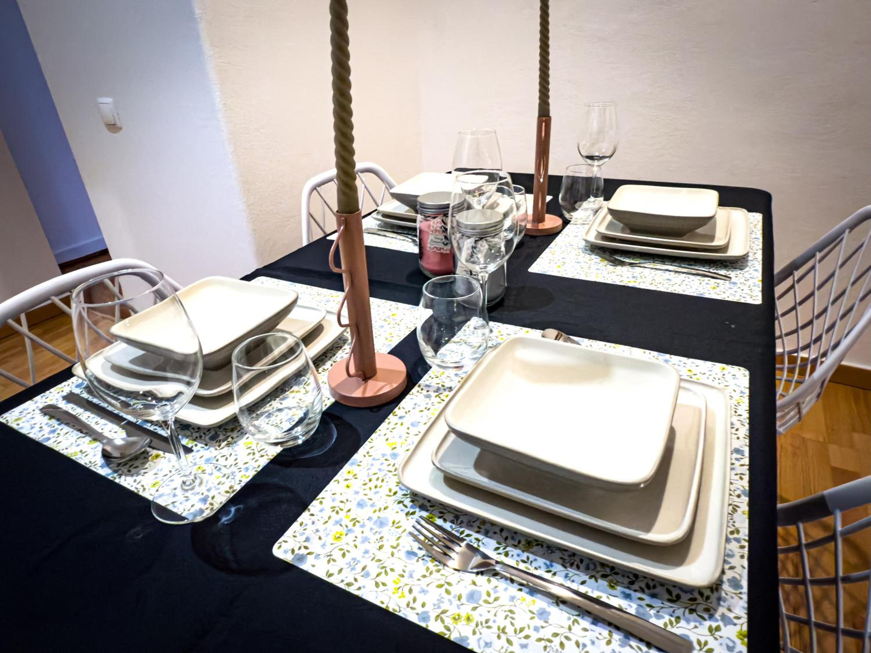 Superb 3 BR Apartment - Beachfront - Old Town Cascais