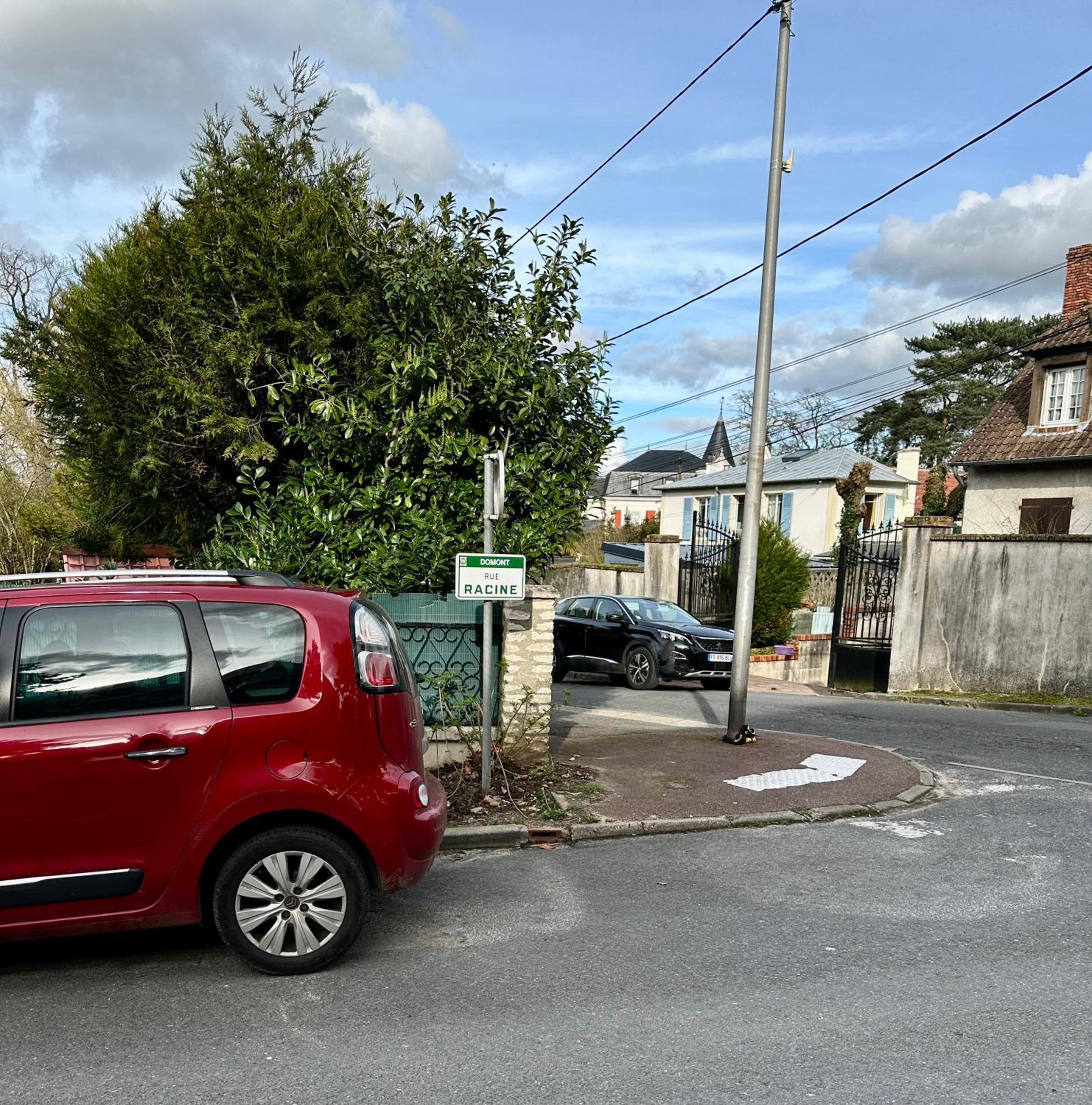 Confort et Verdure 2 Pièces Moderne avec Parking à Domont by Immo Kit Bnb