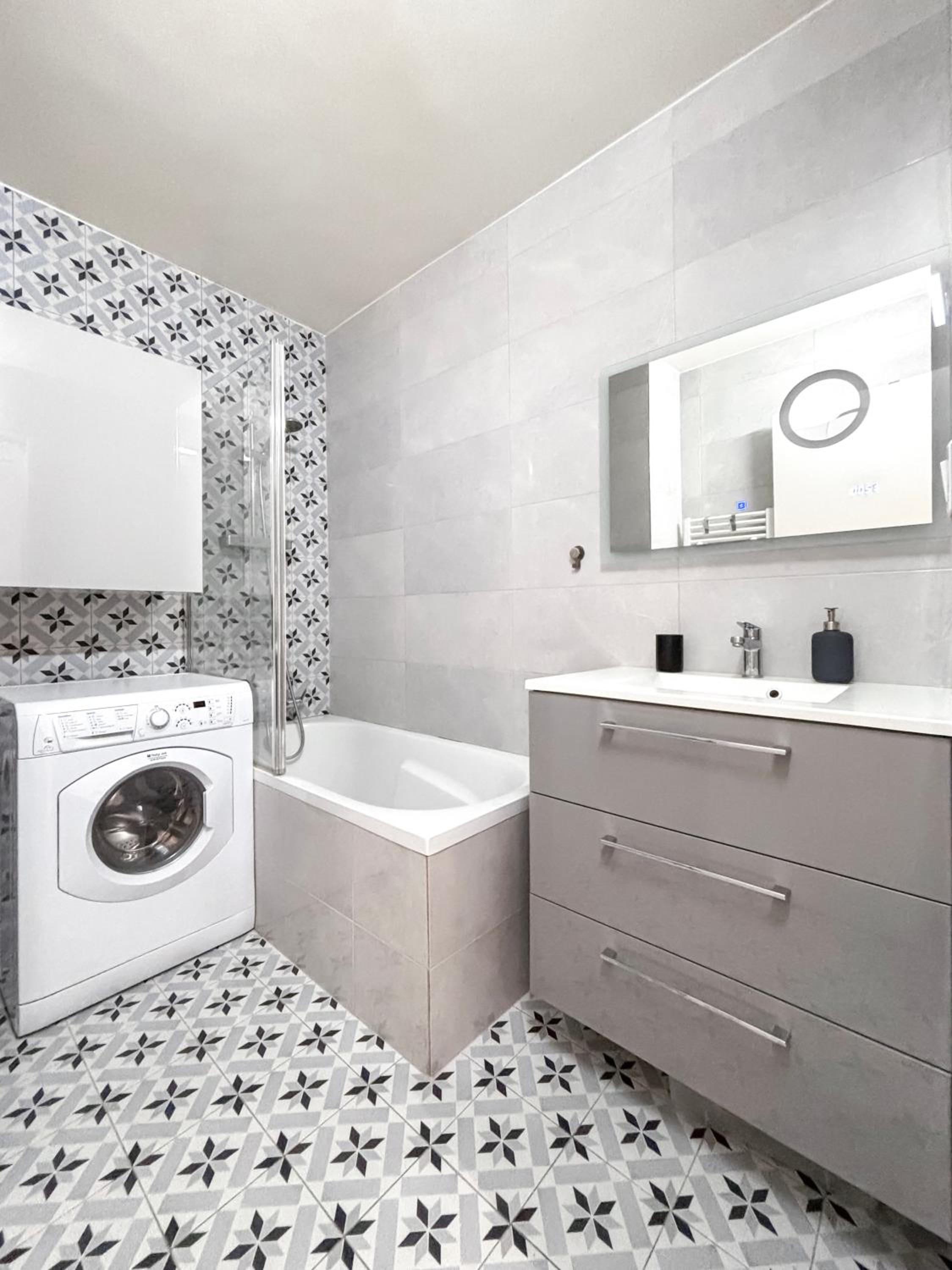 Appartement Avec Piscine Métro Convention