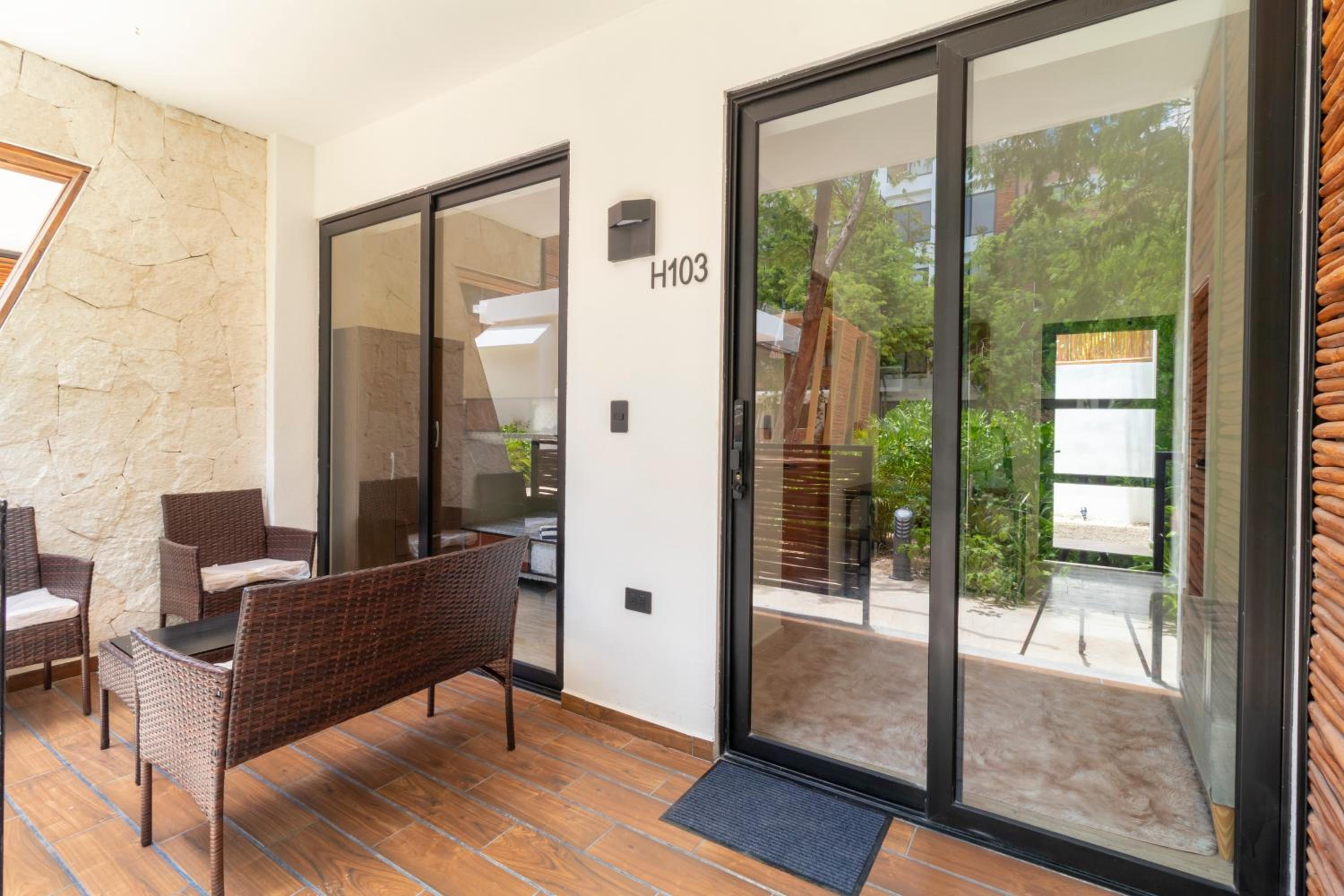 Apt with Private Rooftop in Tulum, 2 BR