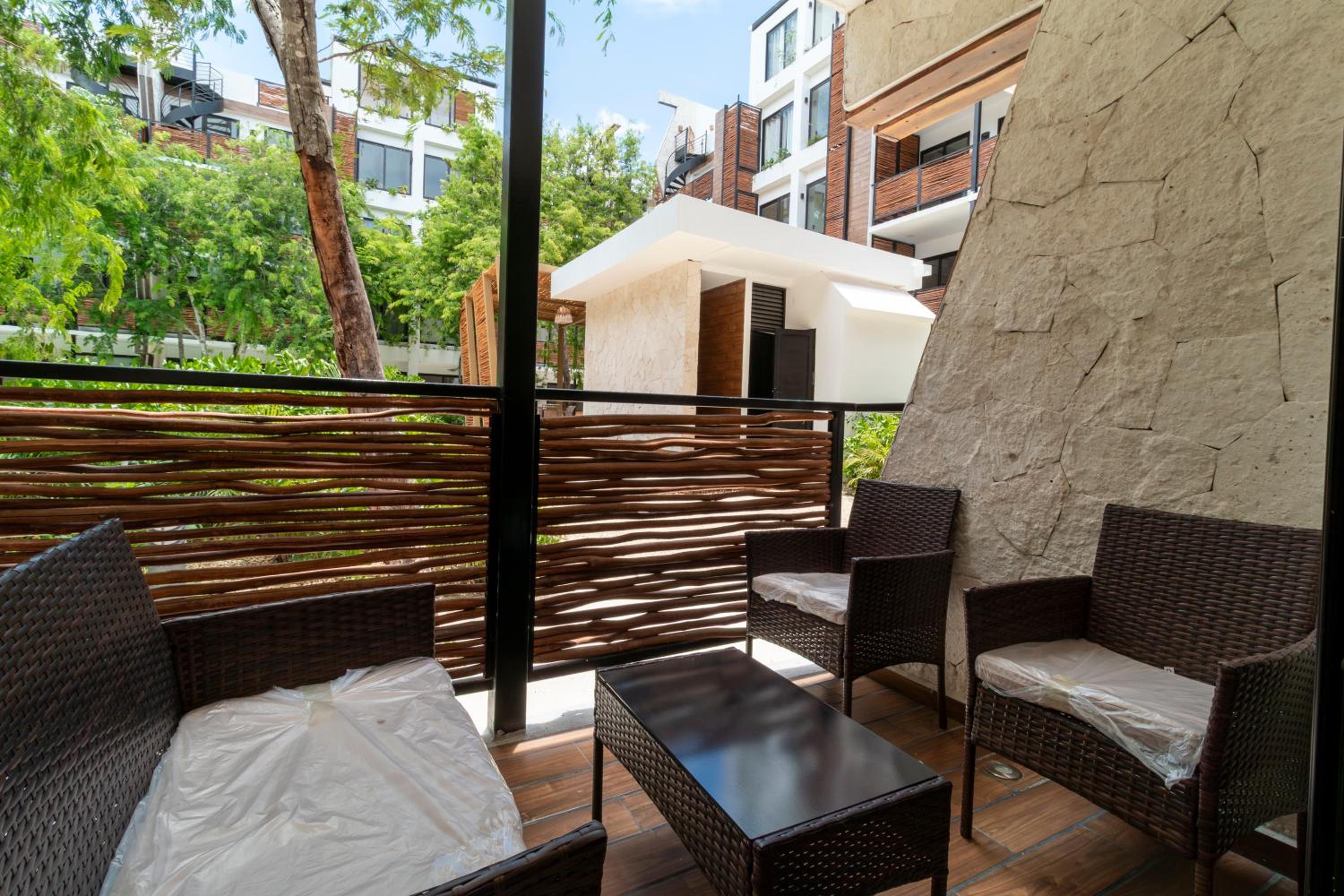Apt with Private Rooftop in Tulum, 2 BR