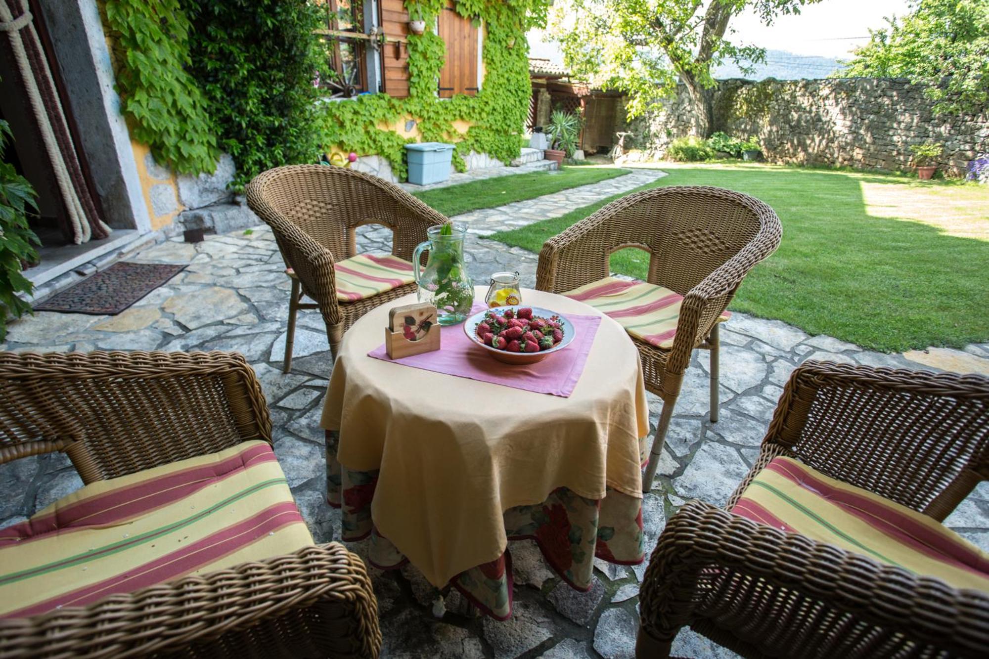 Rozina Vacation House view 4