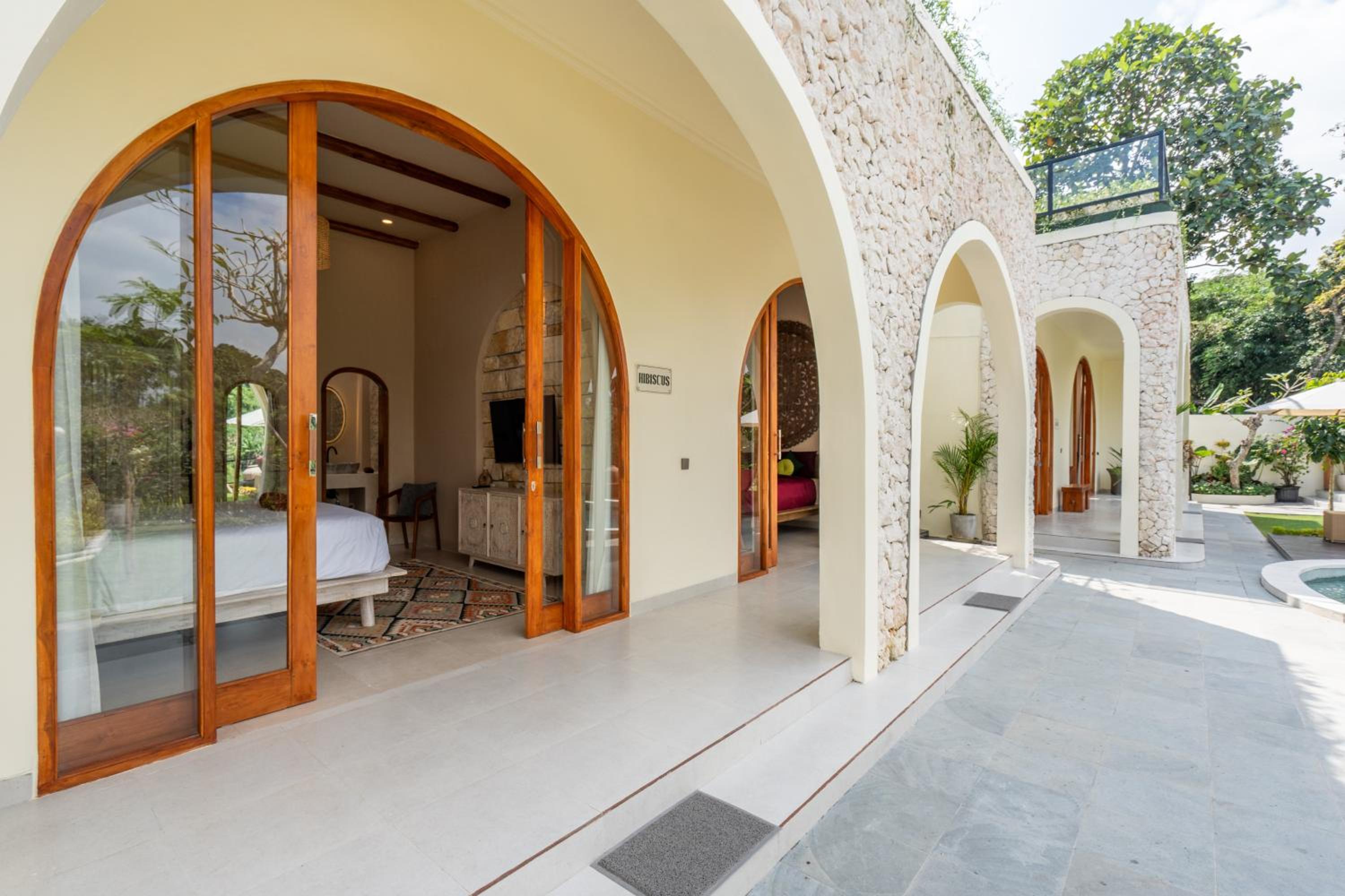 NEW! Villa Bougainville - 3BR in Nyanyi