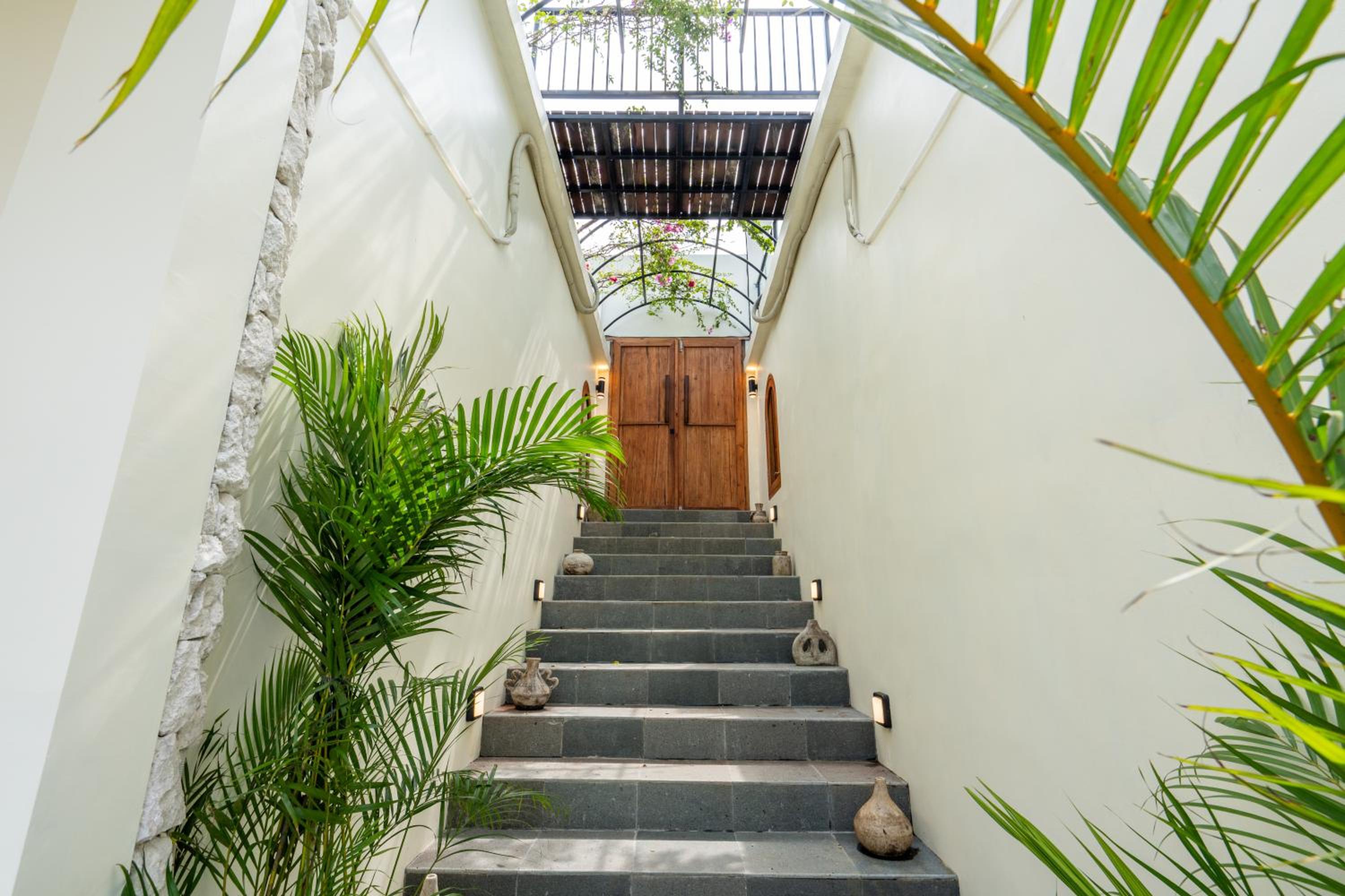 NEW! Villa Bougainville - 3BR in Nyanyi