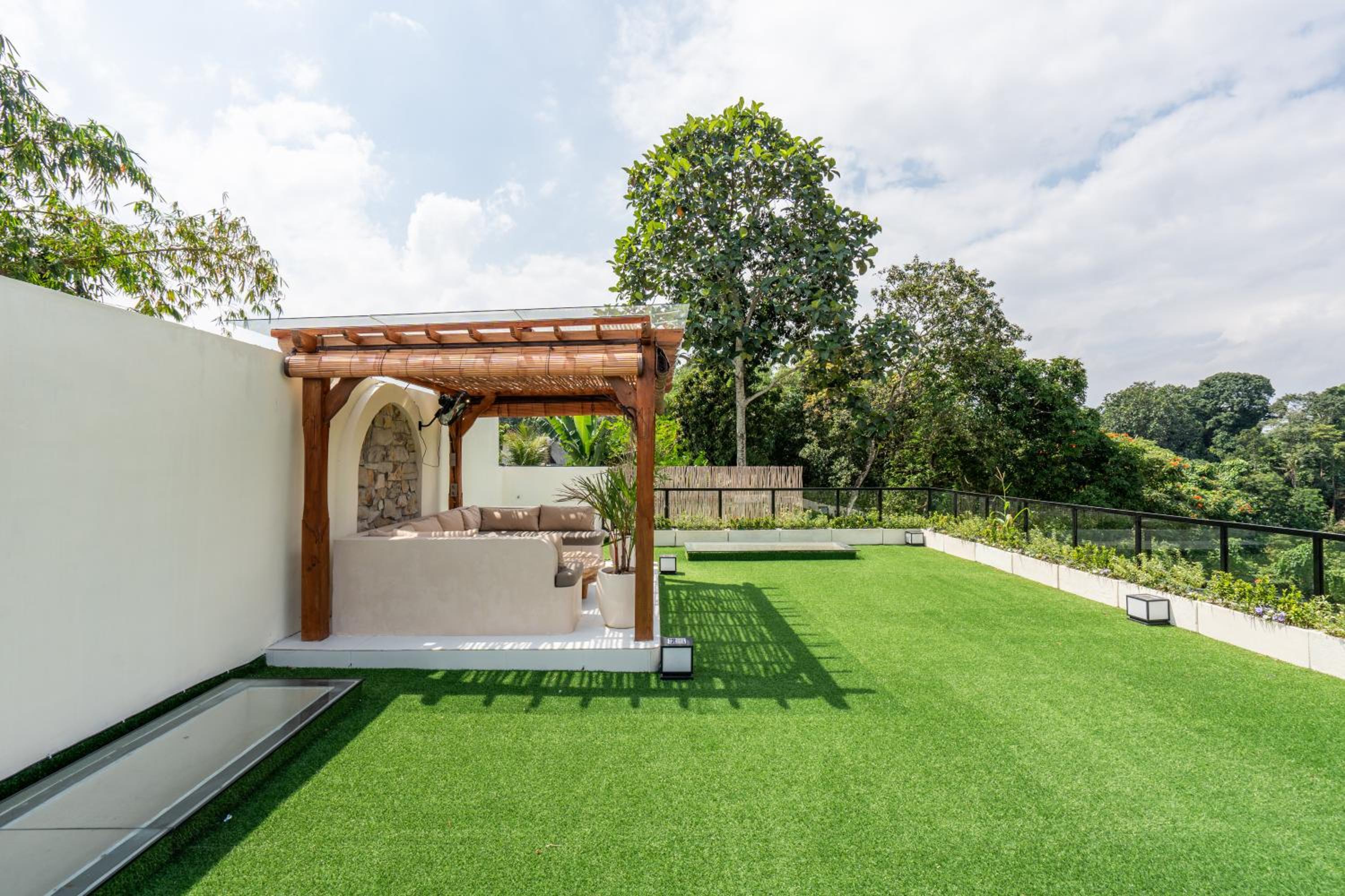 NEW! Villa Bougainville - 3BR in Nyanyi