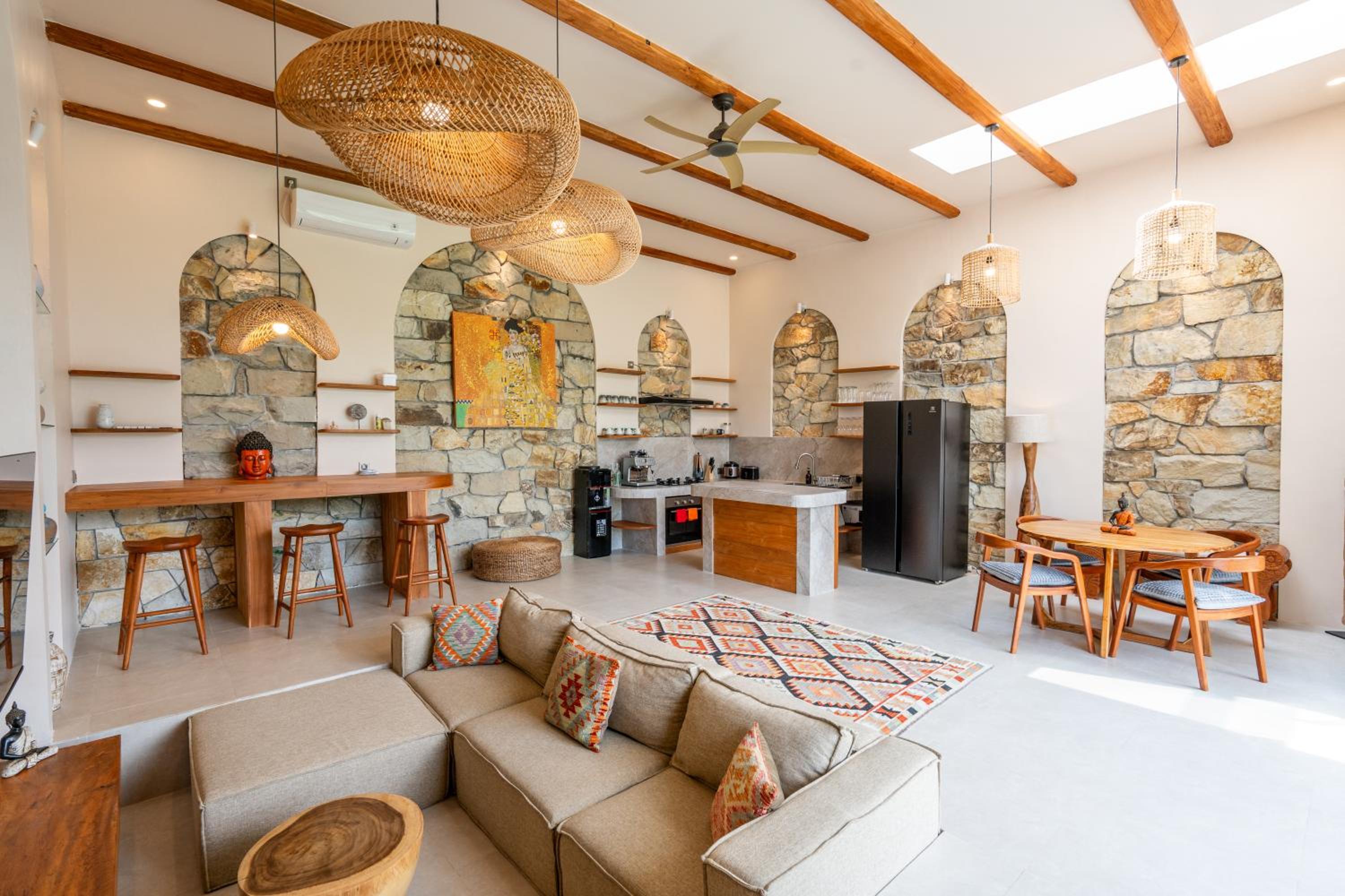 NEW! Villa Bougainville - 3BR in Nyanyi