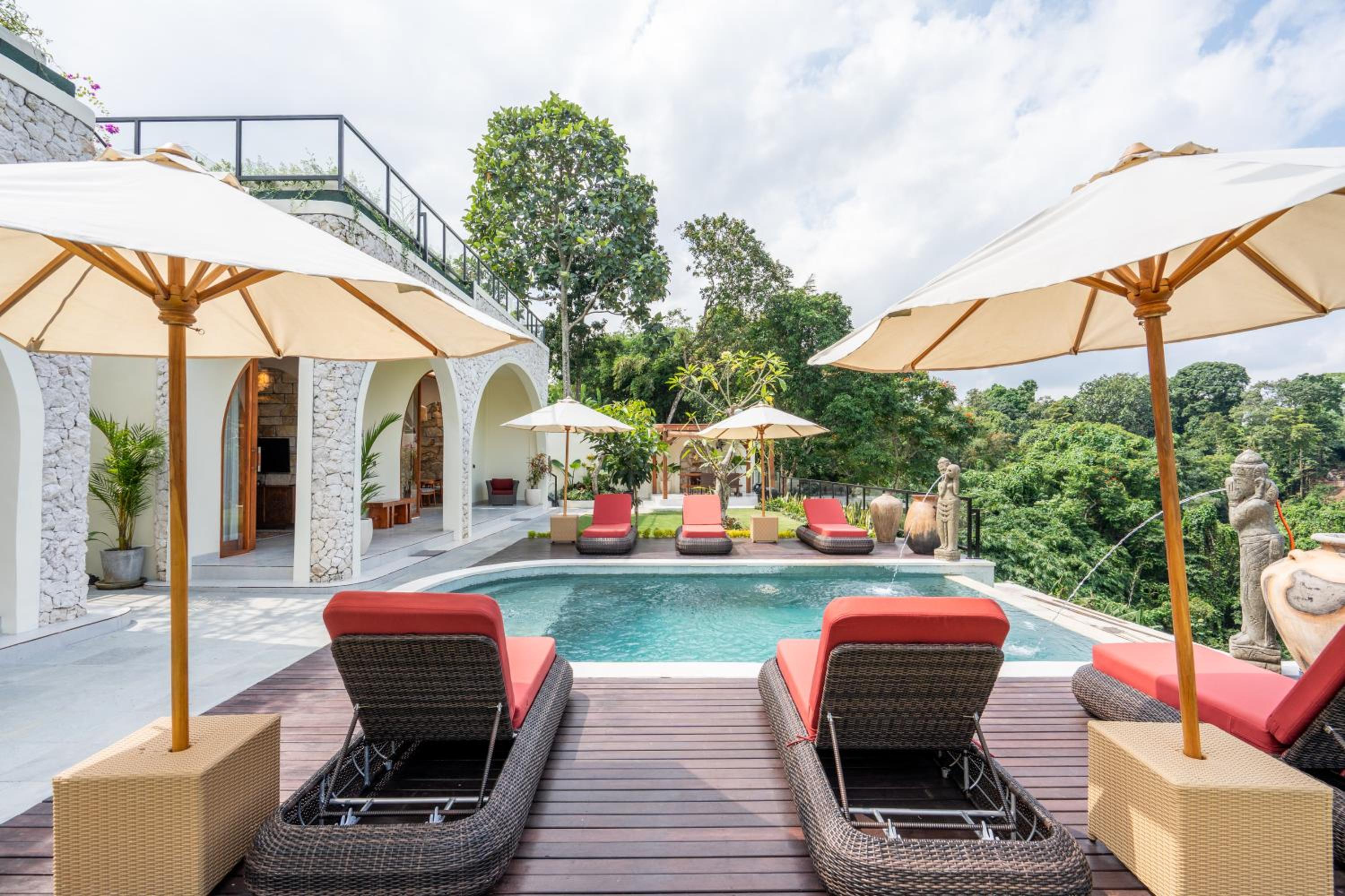 NEW! Villa Bougainville - 3BR in Nyanyi
