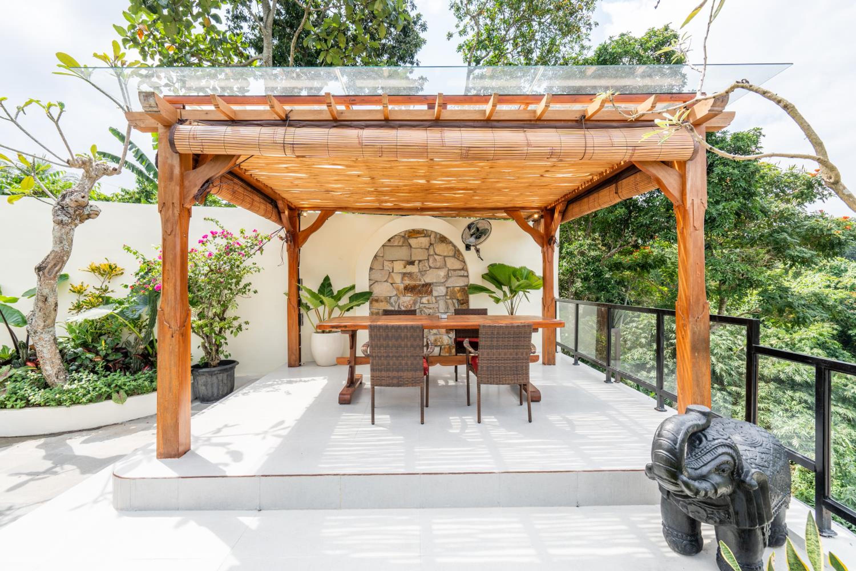 NEW! Villa Bougainville - 3BR in Nyanyi