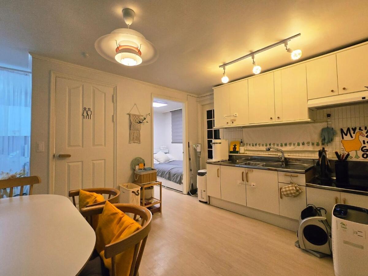HAPPY STAY in seoul near kspo dome, #LotteTower #FreeParking #7NightsAirportPickup #GroupStay #DDP #Jongno #6PeopleAccommodation #8MinFromDunchonStation