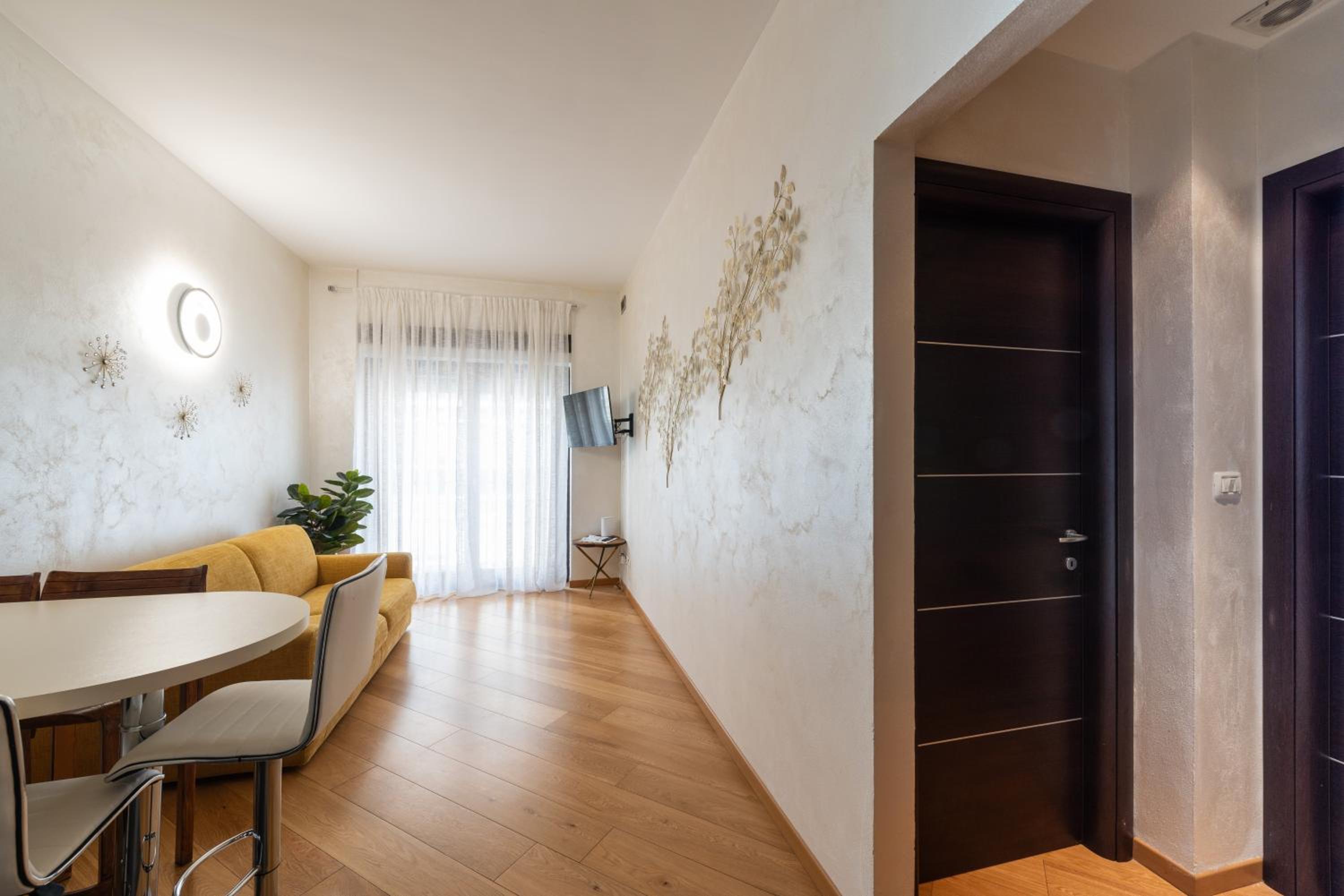 Torino CozyStop by Rentbeat