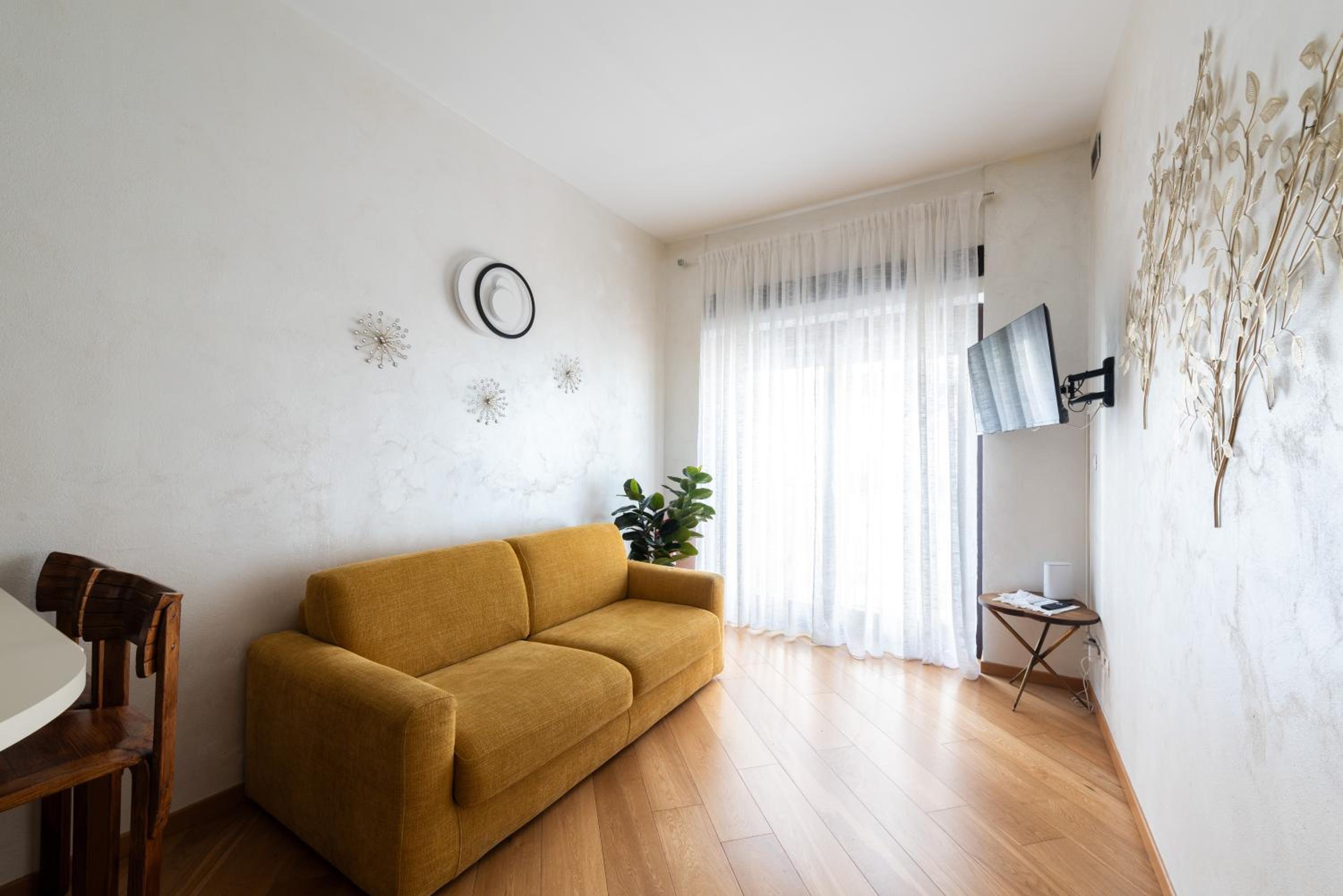 Torino CozyStop by Rentbeat