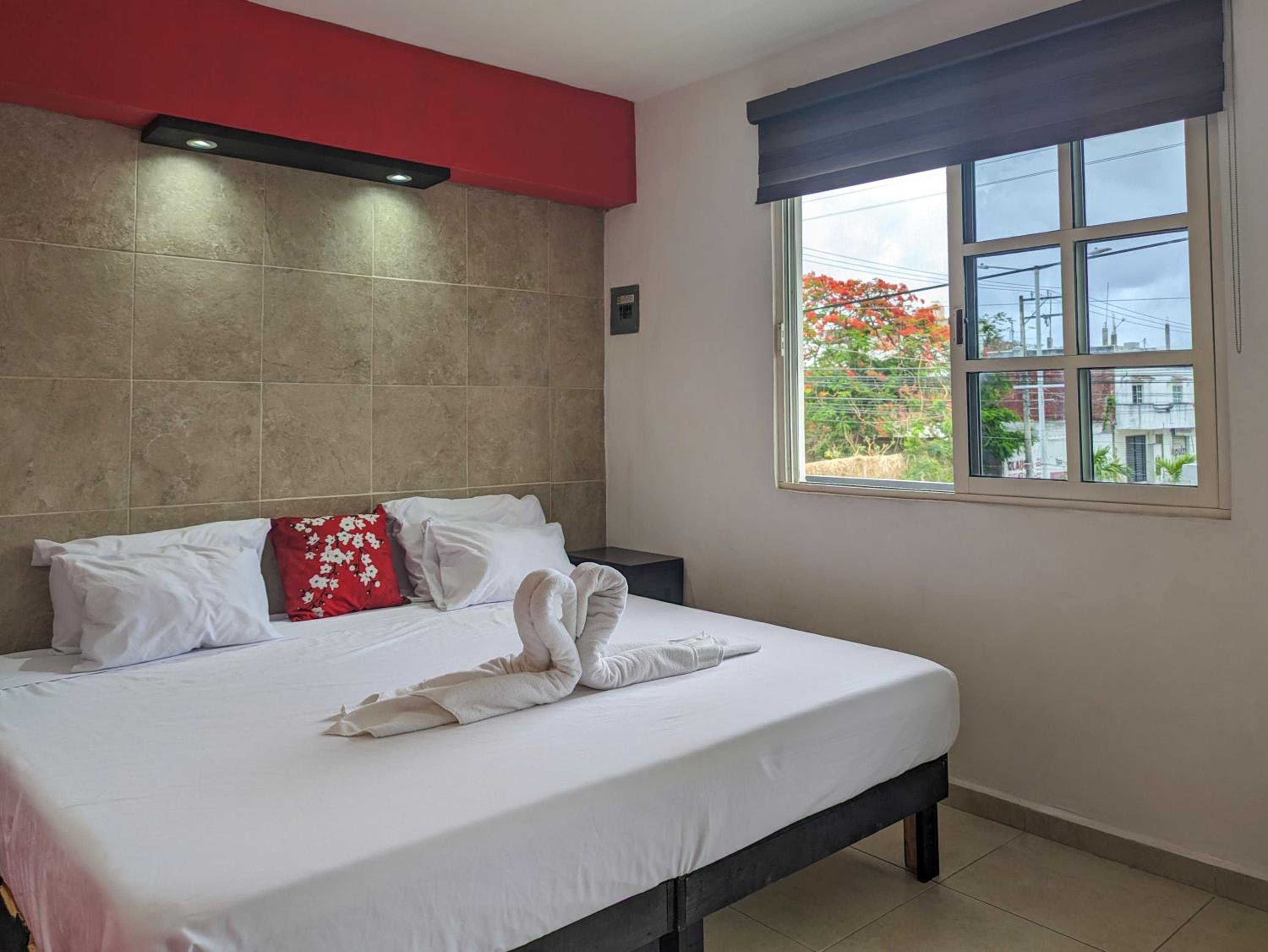 Family Escape 2 Private Apartments Sleeps 8 500m Beach Kitchen AC Value Stay 7B8B