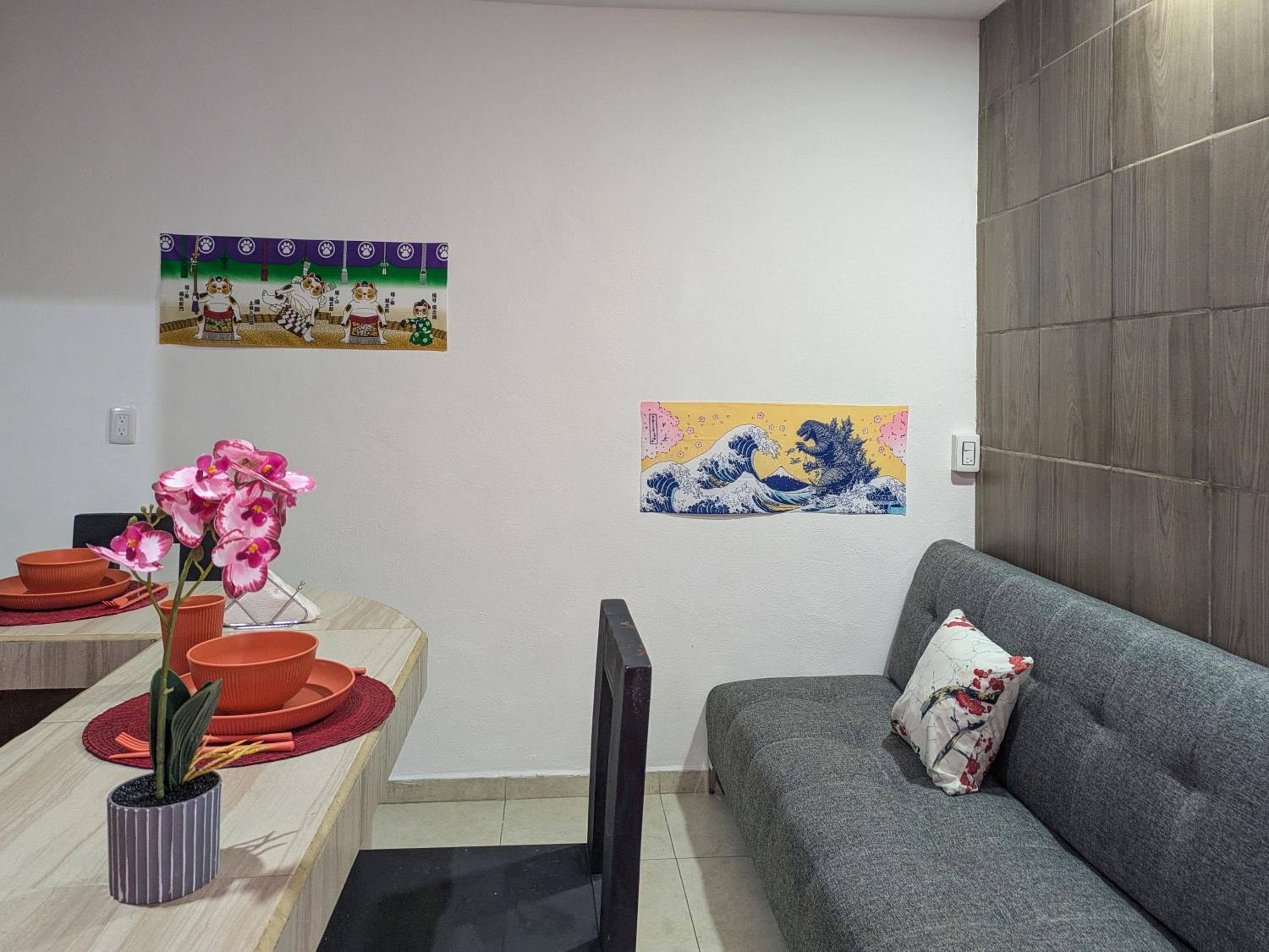 Family Escape 2 Private Apartments Sleeps 8 500m Beach Kitchen AC Value Stay 7B8B