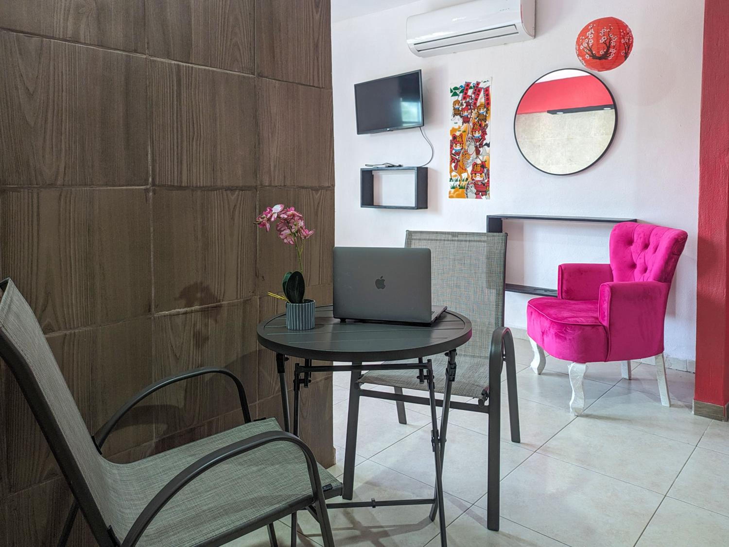 Family Escape 2 Private Apartments Sleeps 8 500m Beach Kitchen AC Value Stay 7B8B