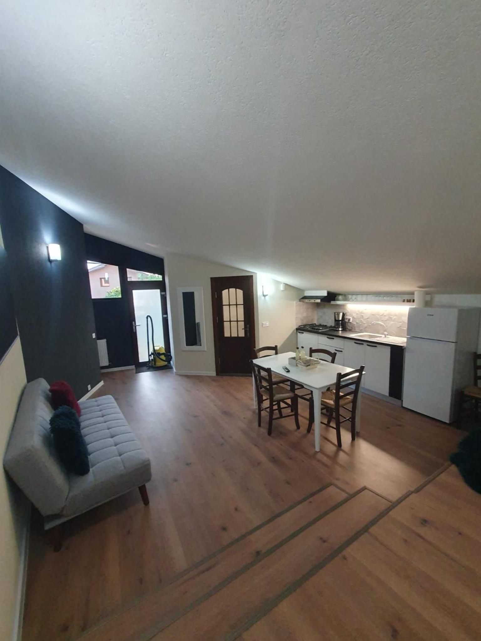MD Apartament- Cazare la curte