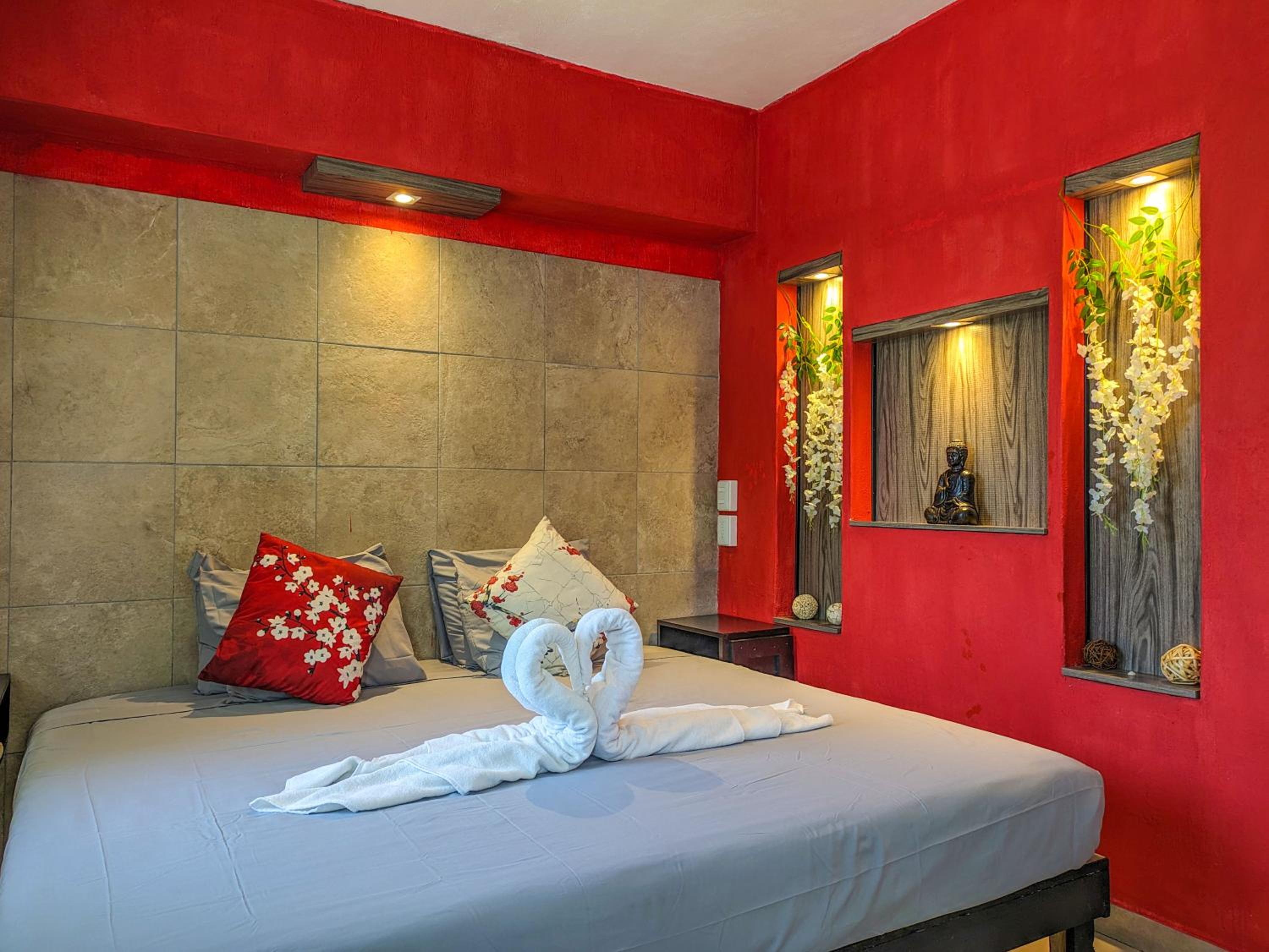 Family Escape 2 Private Apartments Sleeps 8 500m Beach Kitchen AC Value Stay 7A8A