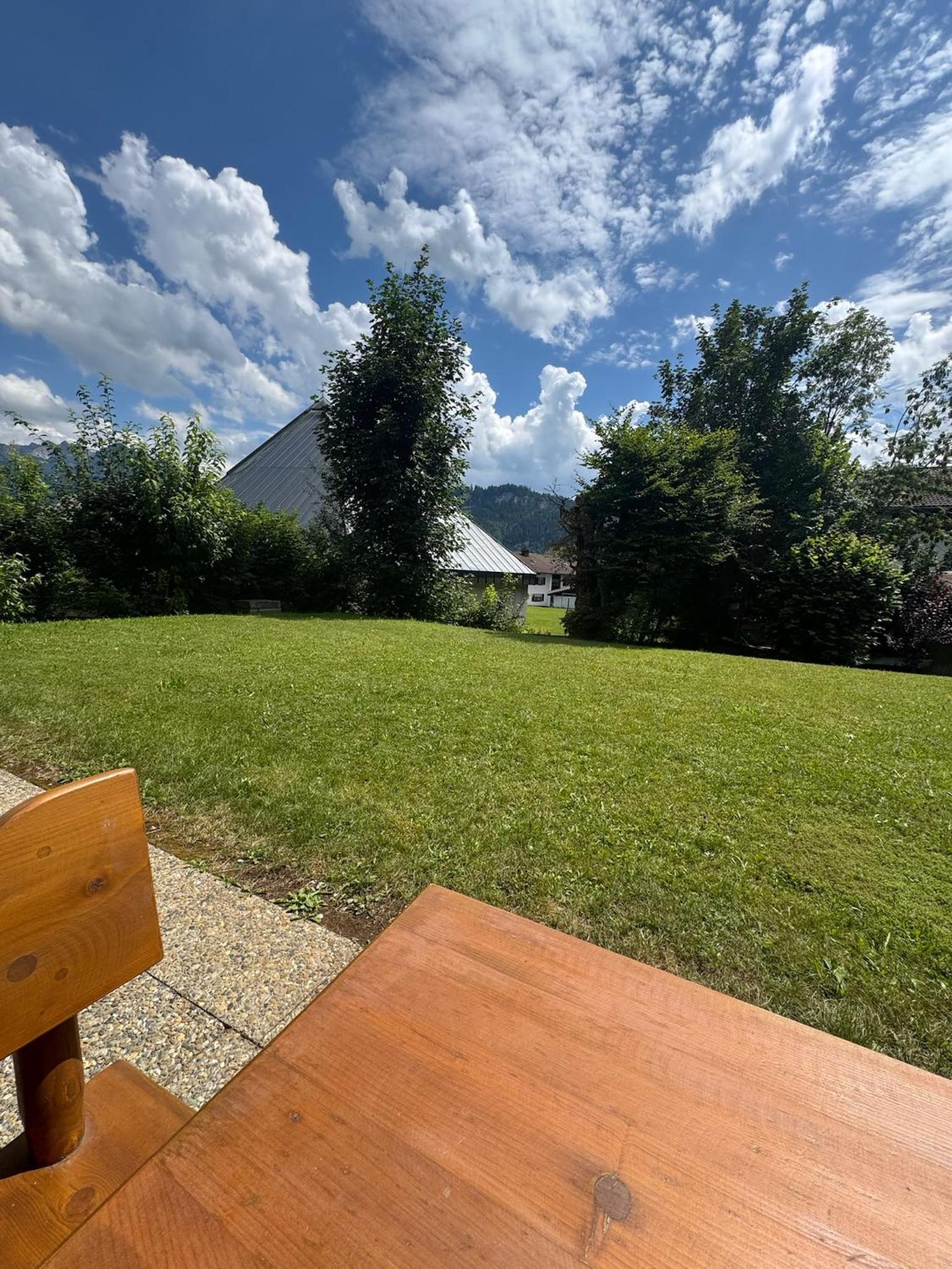 Gemütliche Wohnung mit Bergblick und Terrasse