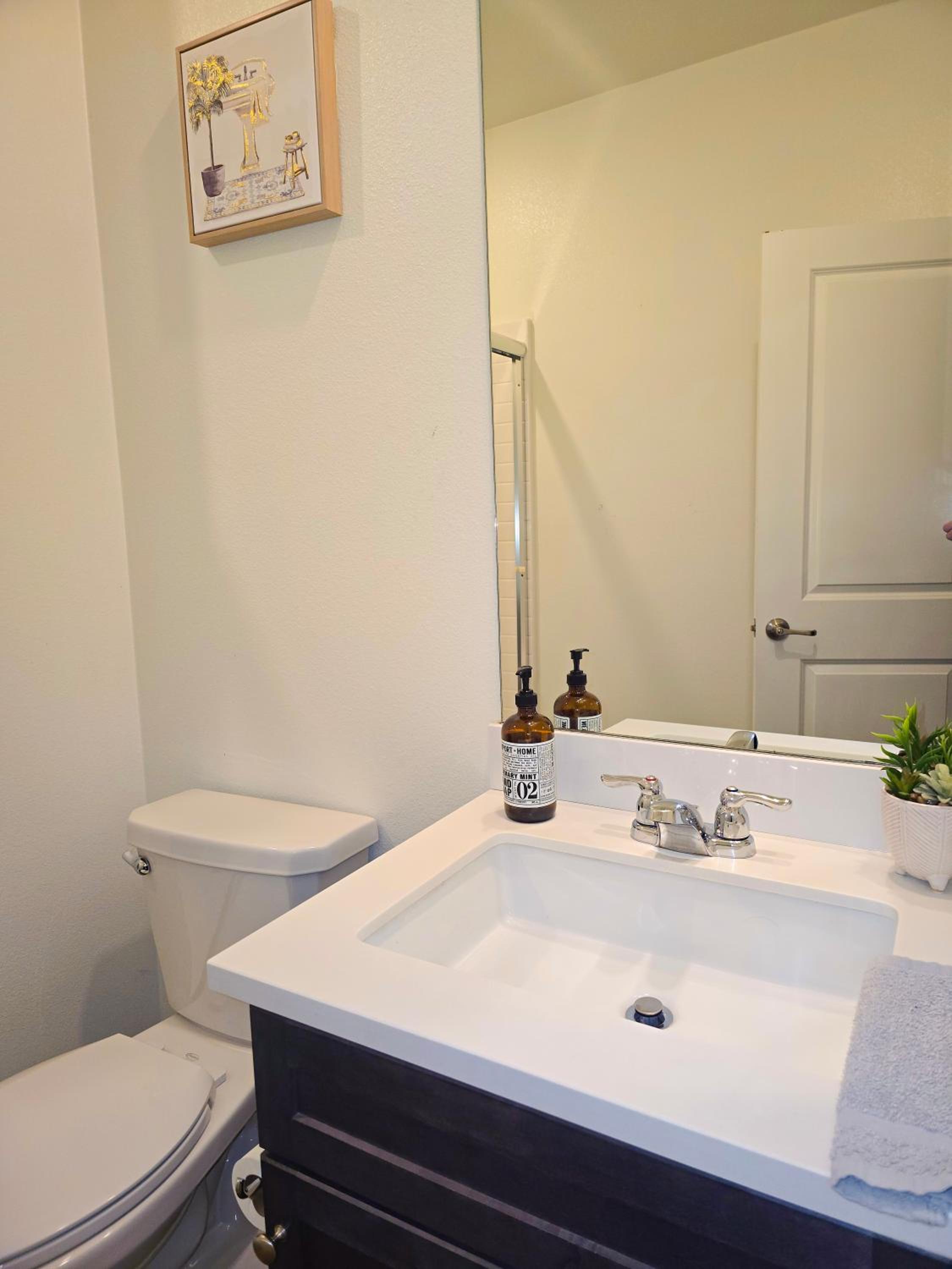 6 BR Pool & Games Retreat - Summer Near Wineries