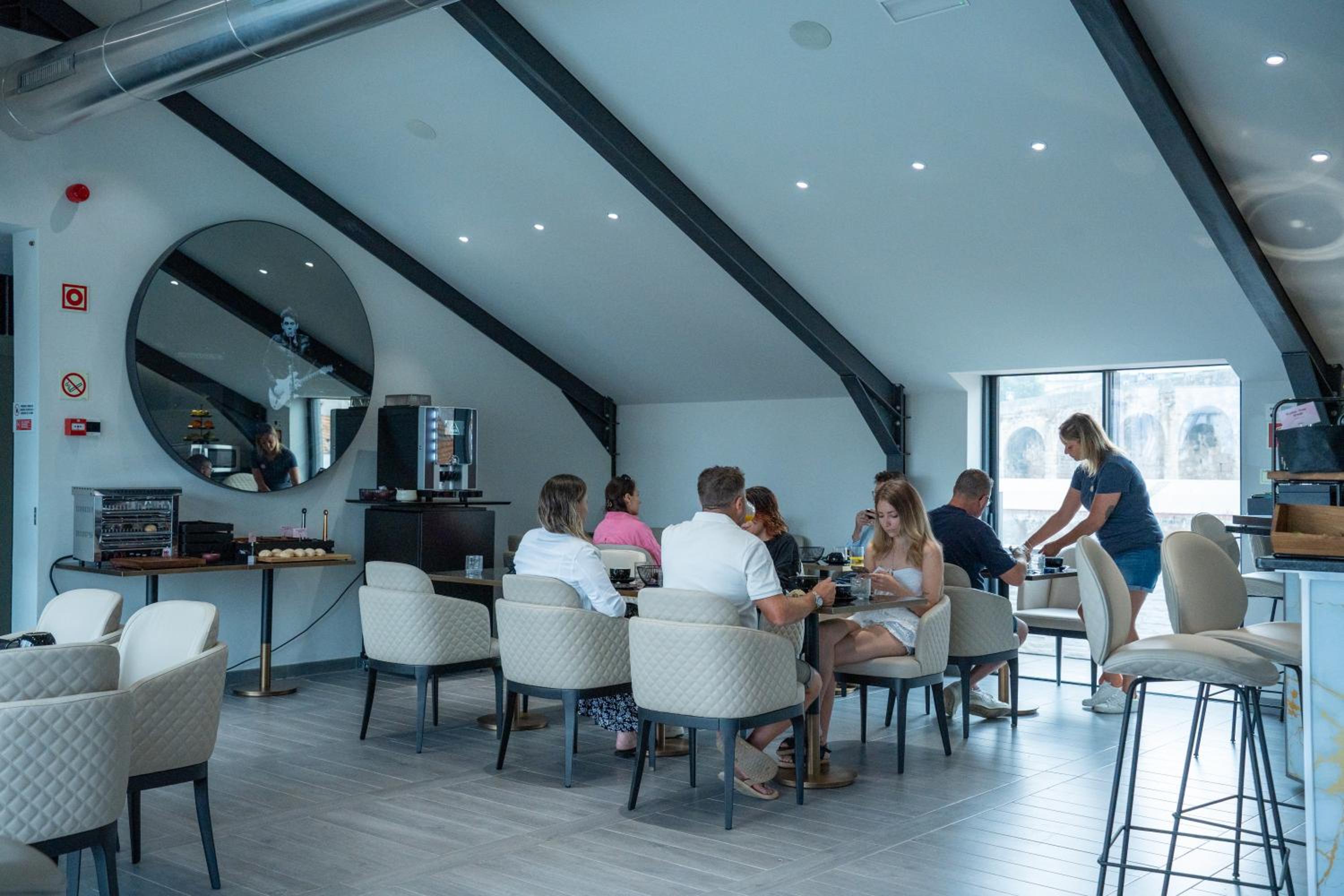 Smartr Porto Gaia & Spa