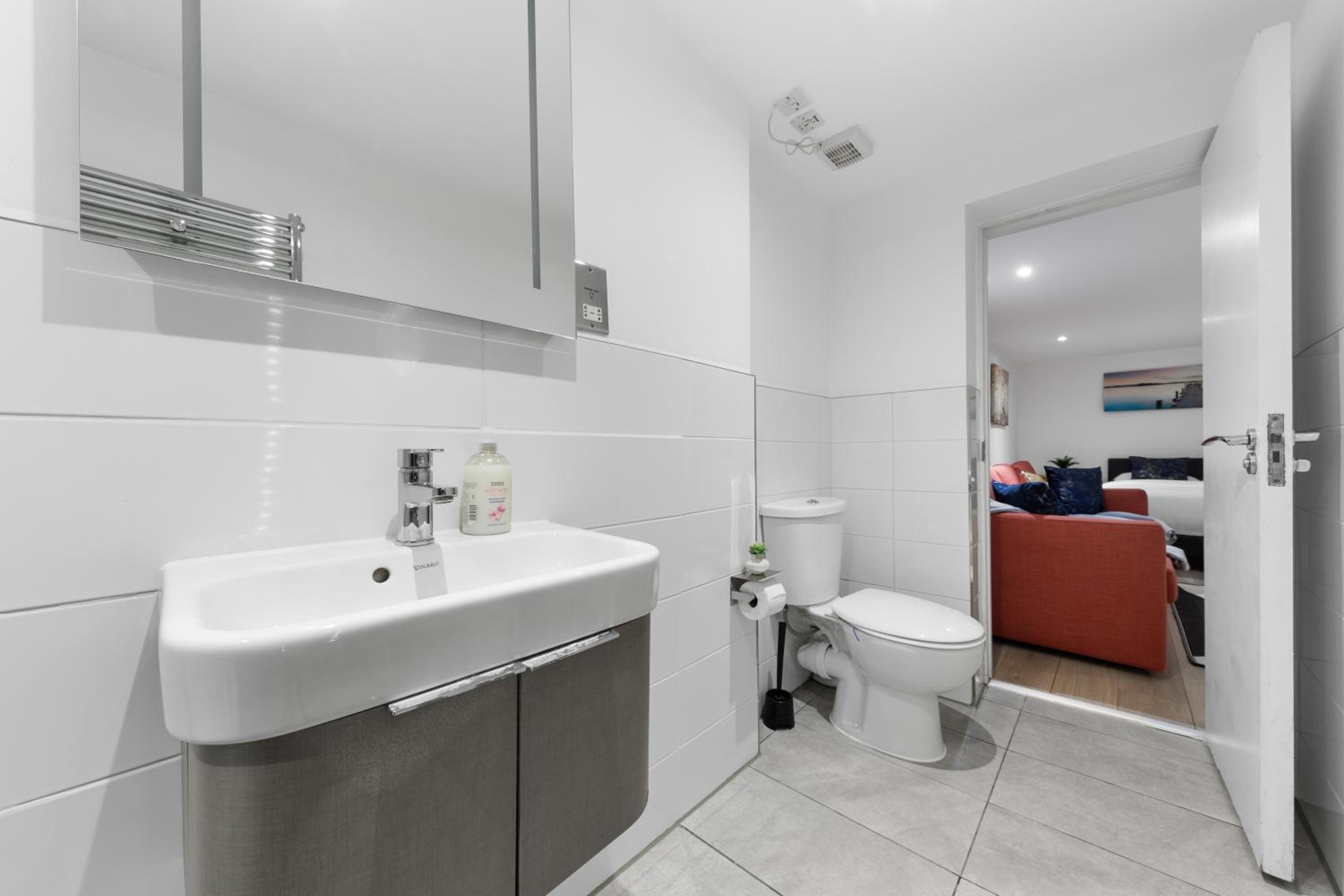 3 Bedroom City Apartment at Regents Park Baker Street MB1