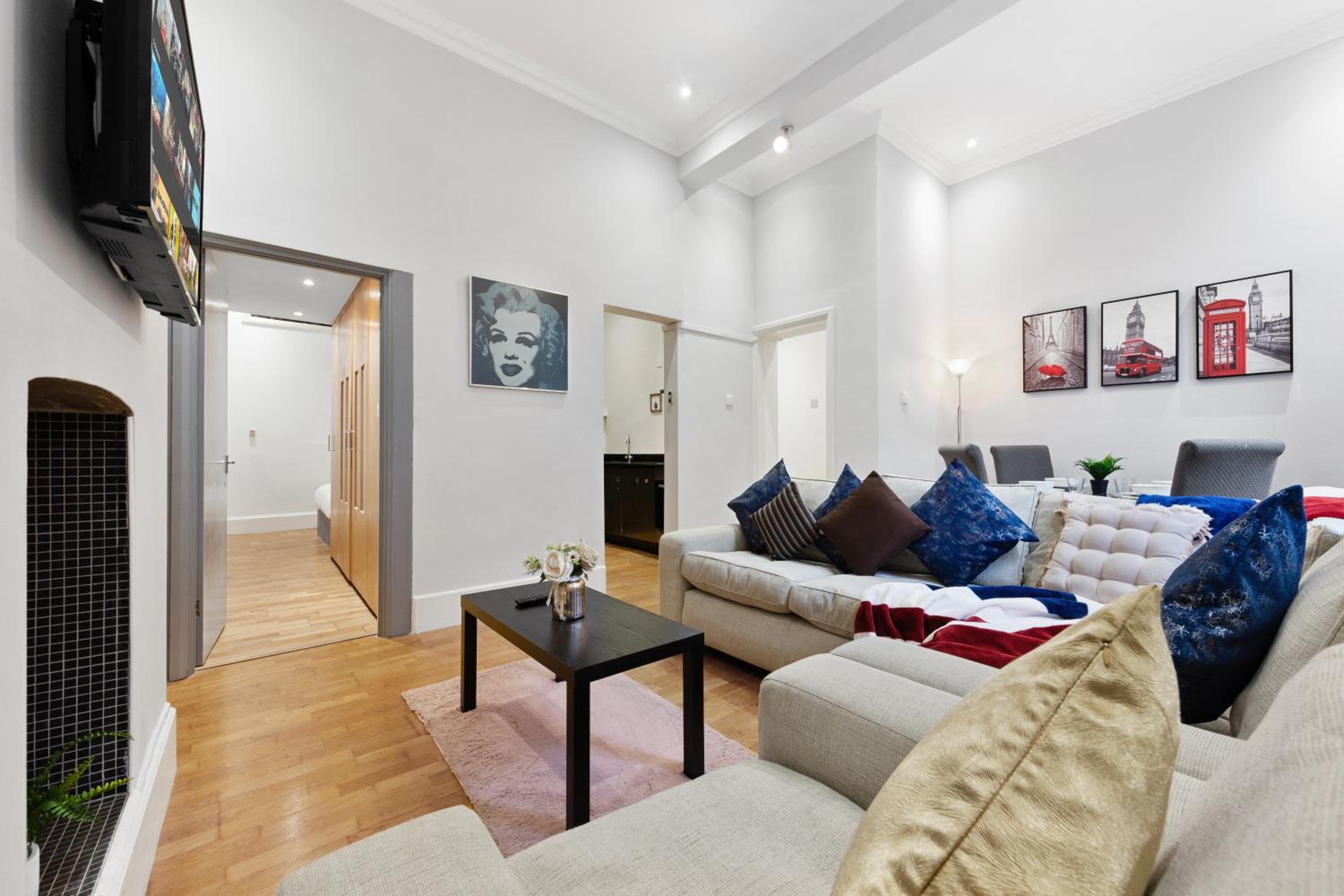 3 Bedroom City Apartment at Regents Park Baker Street MB1