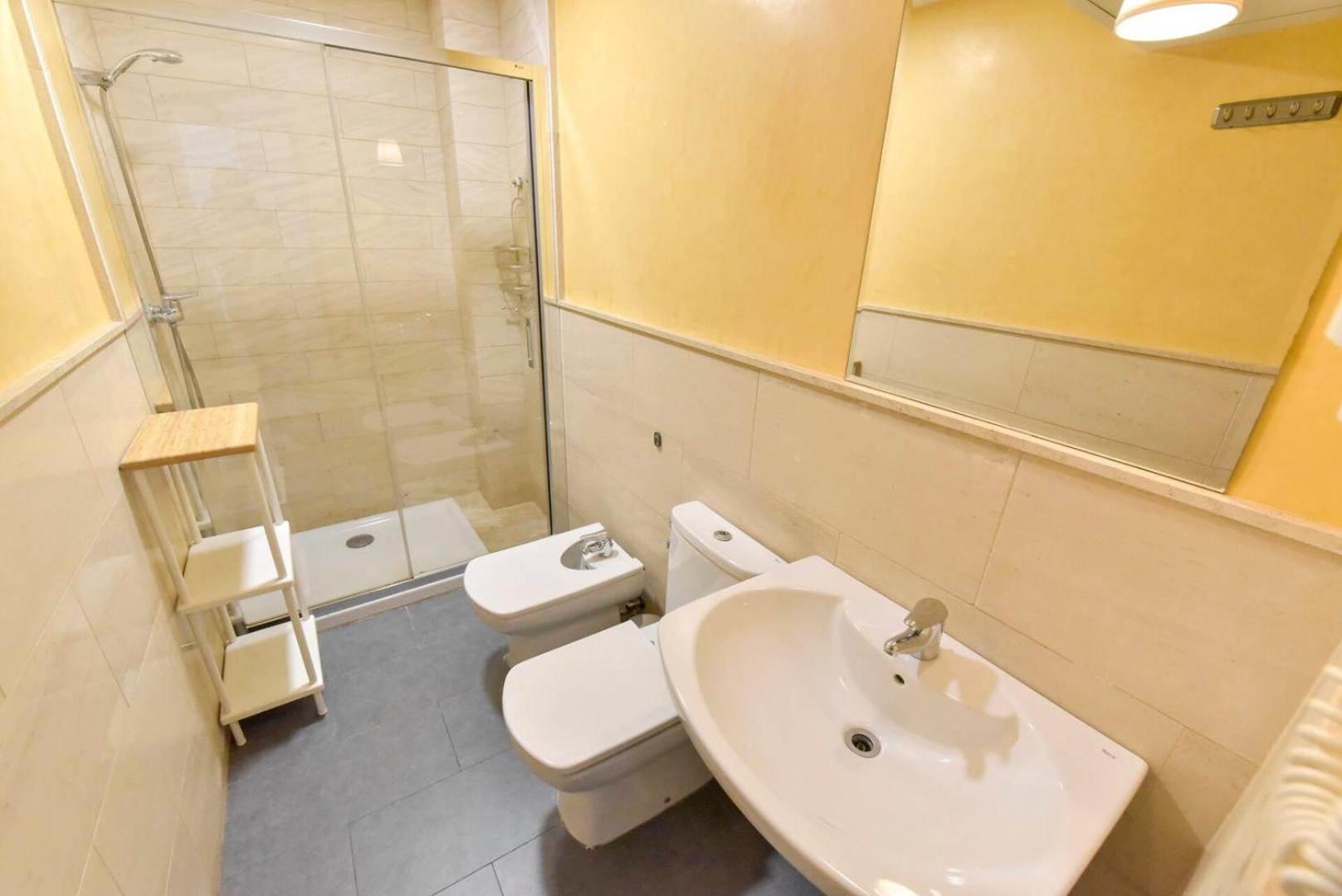New! comfortable apartment with easy access
