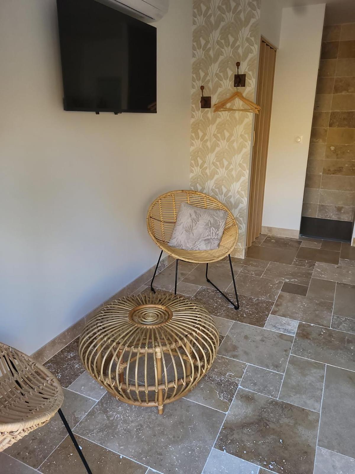 Le Clos de la Montignoise - Chambres d'Hôtes avec SPA PRIVATIF