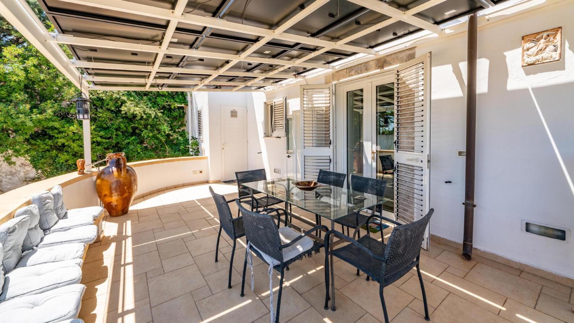 Villa Laura by Rentbeat