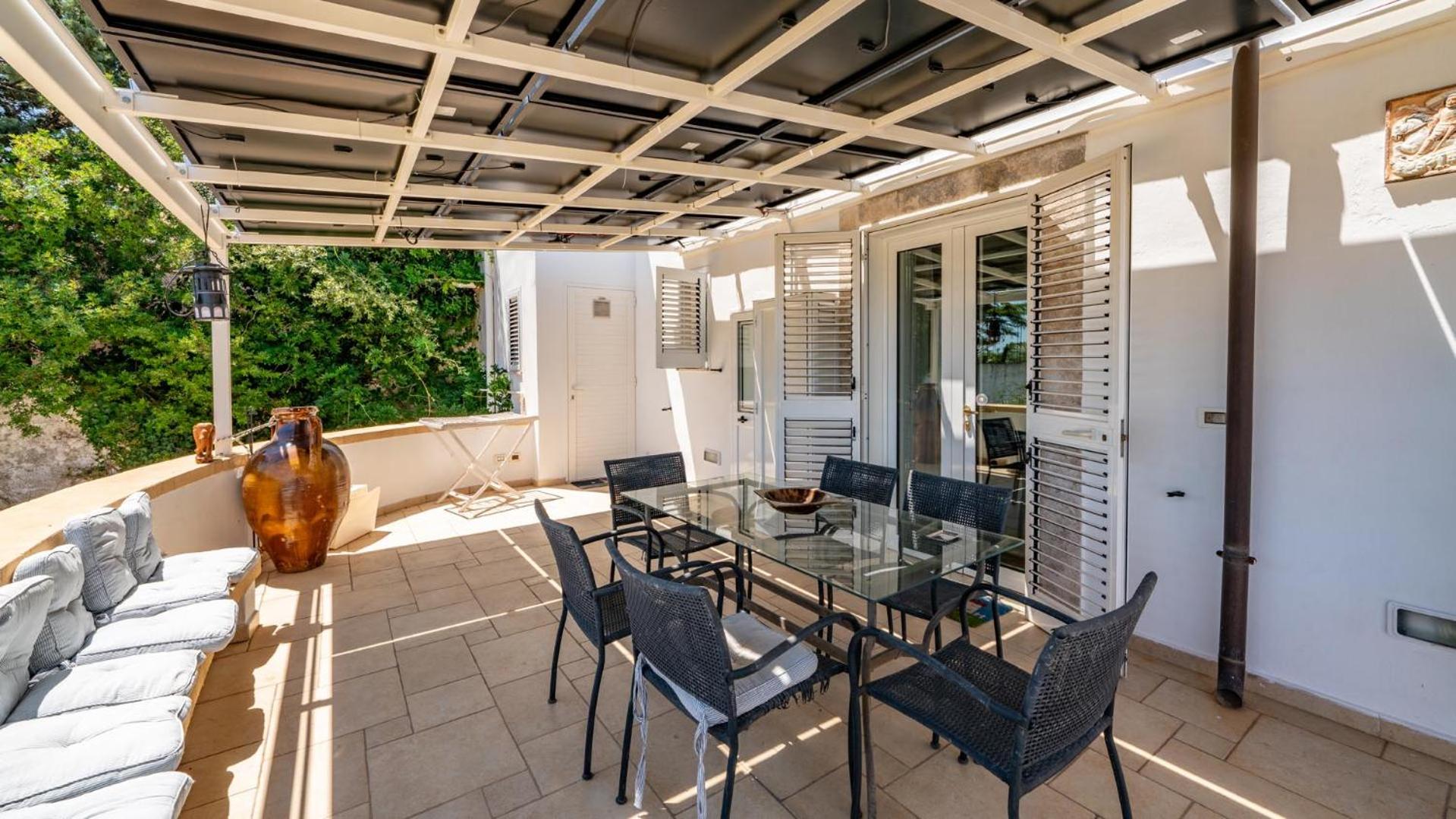 Villa Laura by Rentbeat