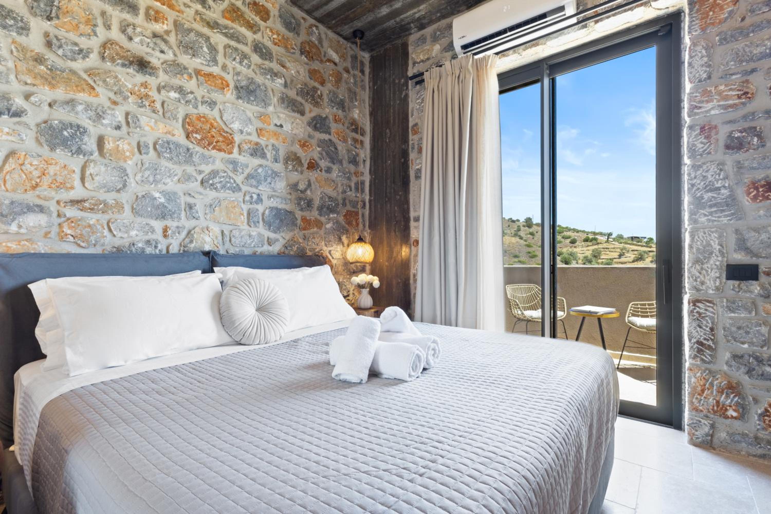 Petres Luxury Villas with heated private pool