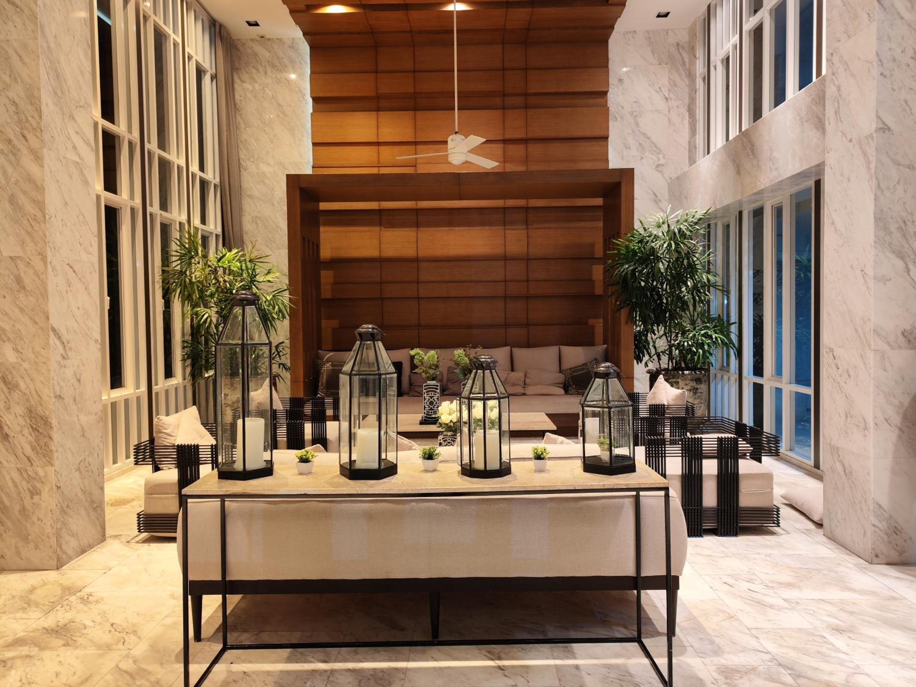 4 Floor - The Base Downtown Condominium next to Central Shopping Mall