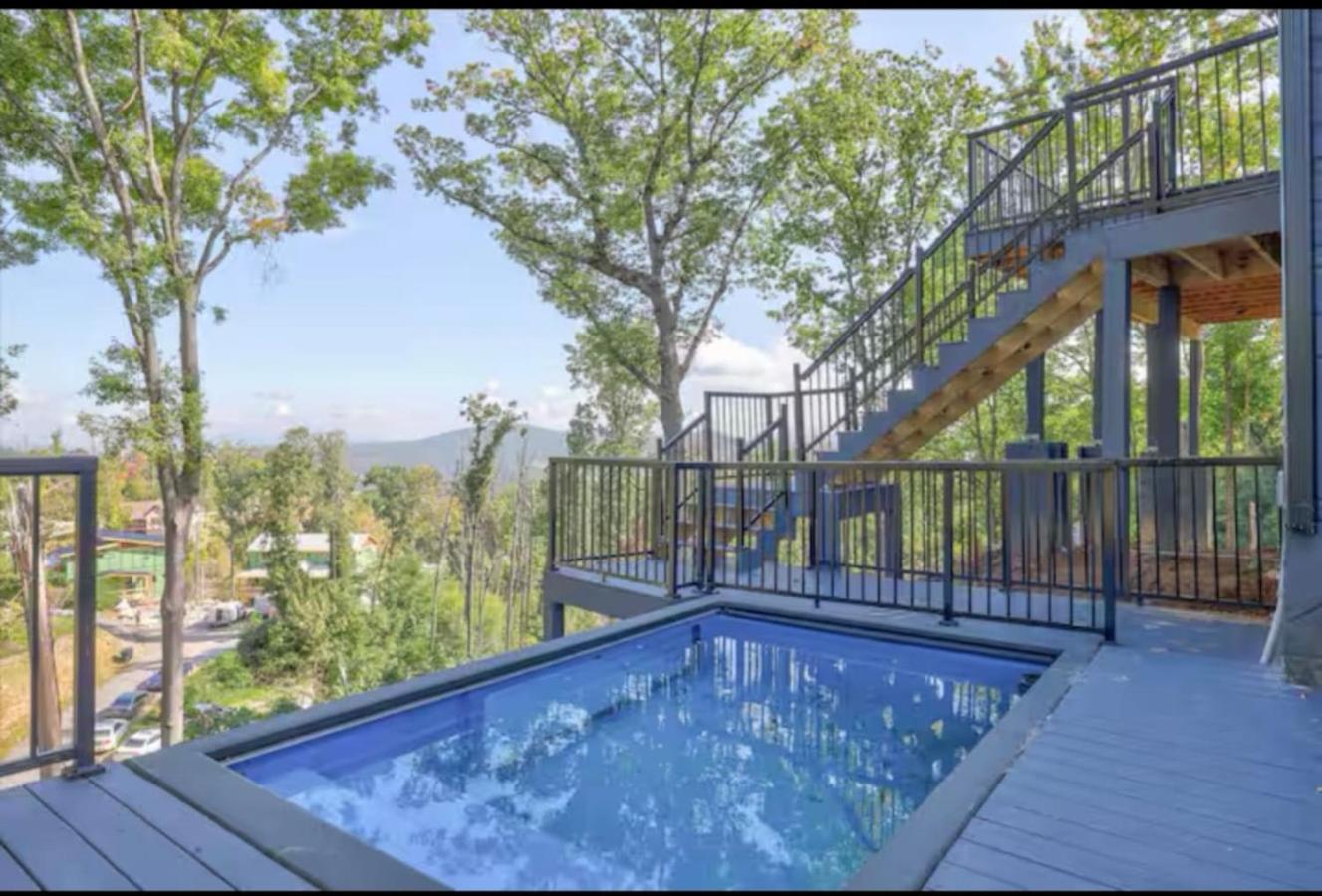 Chalet Vista Pool Hot Tub Game Room Views