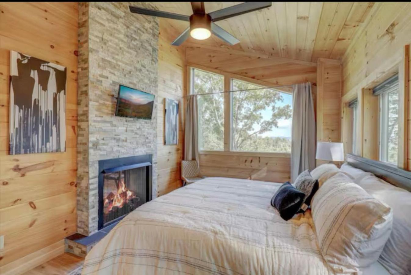 Chalet Vista Pool Hot Tub Game Room Views