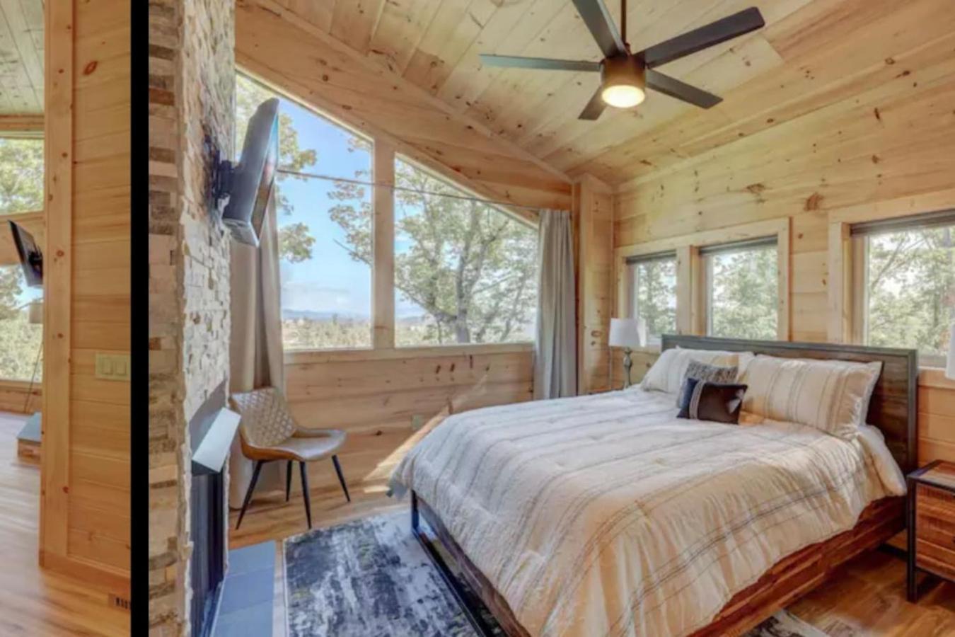Chalet Vista Pool Hot Tub Game Room Views