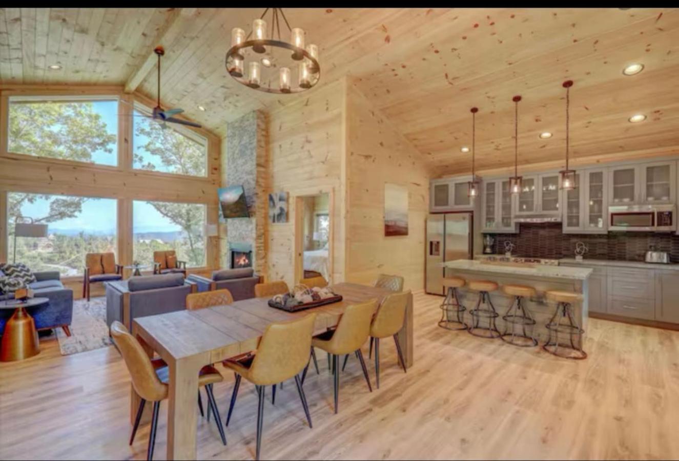 Chalet Vista Pool Hot Tub Game Room Views