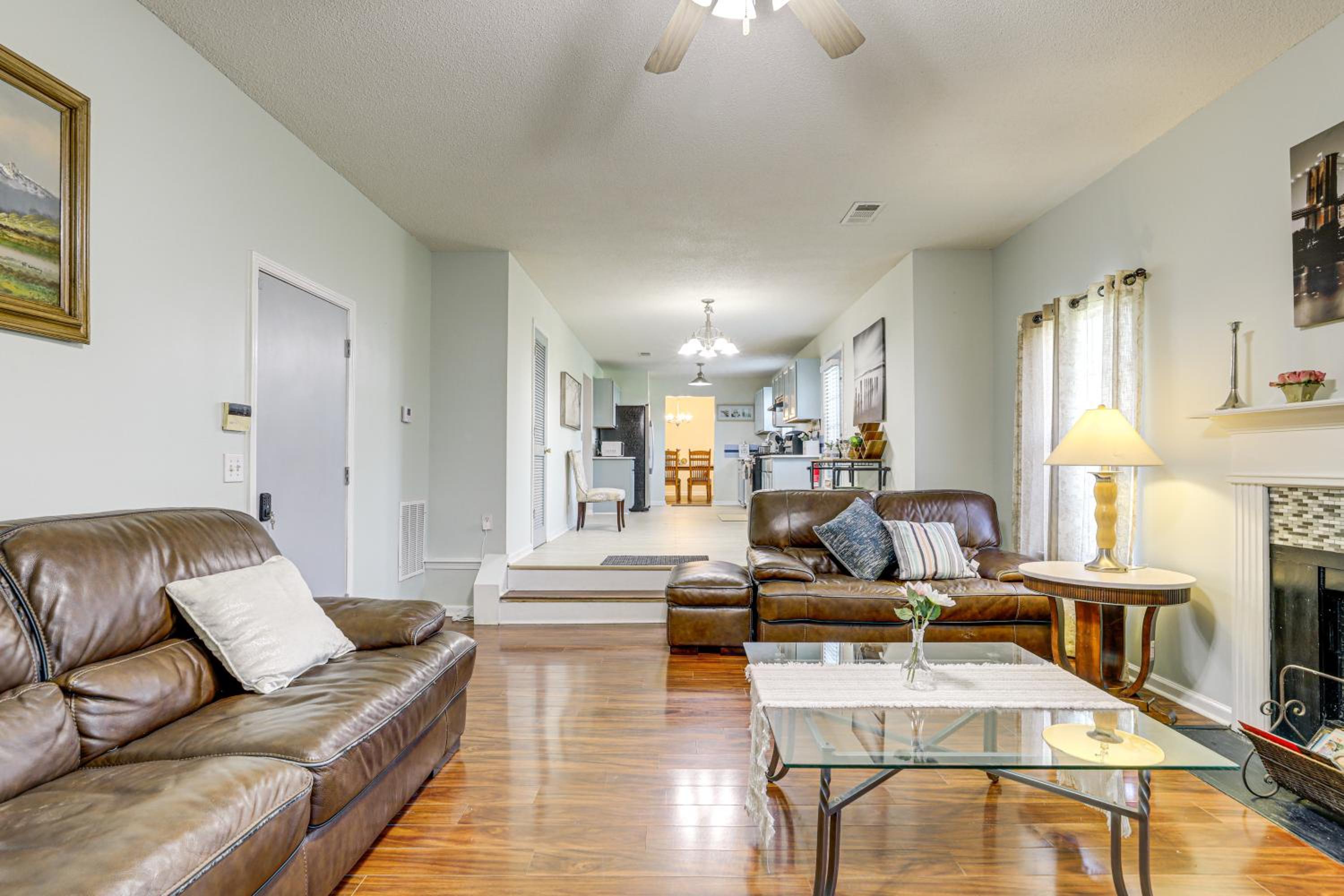 Spacious Home with Patio 8 Mi to Dtwn Decatur